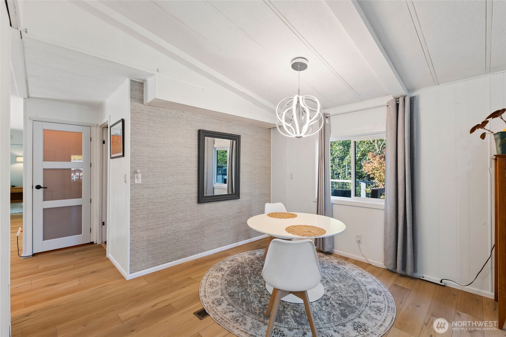 207 Shallow Shore Road Property Photo 12