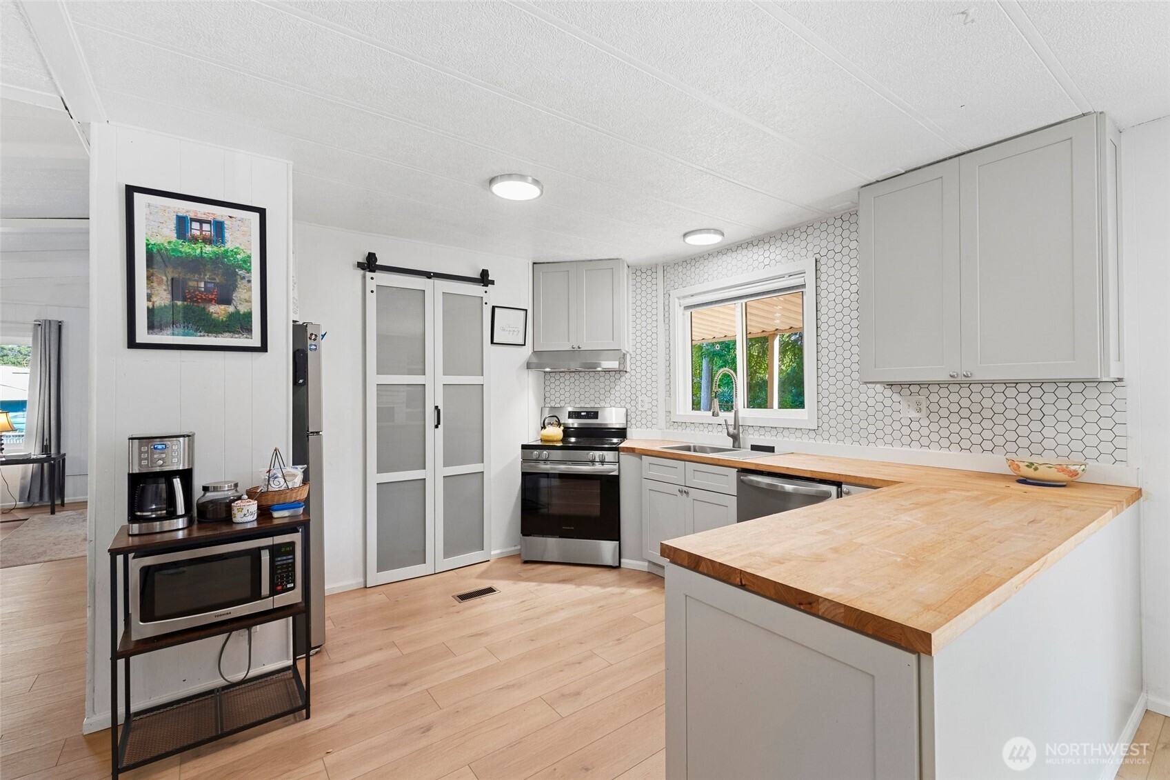 207 Shallow Shore Road Property Photo 13