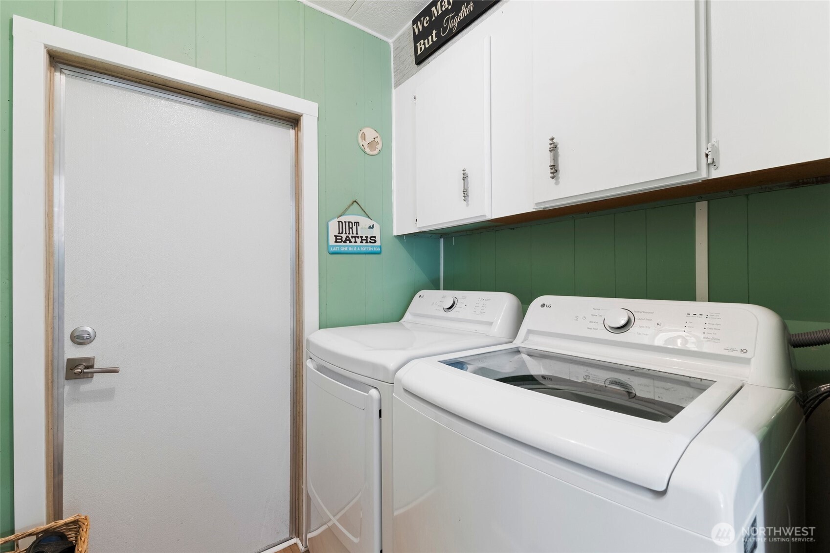 207 Shallow Shore Road Property Photo 16