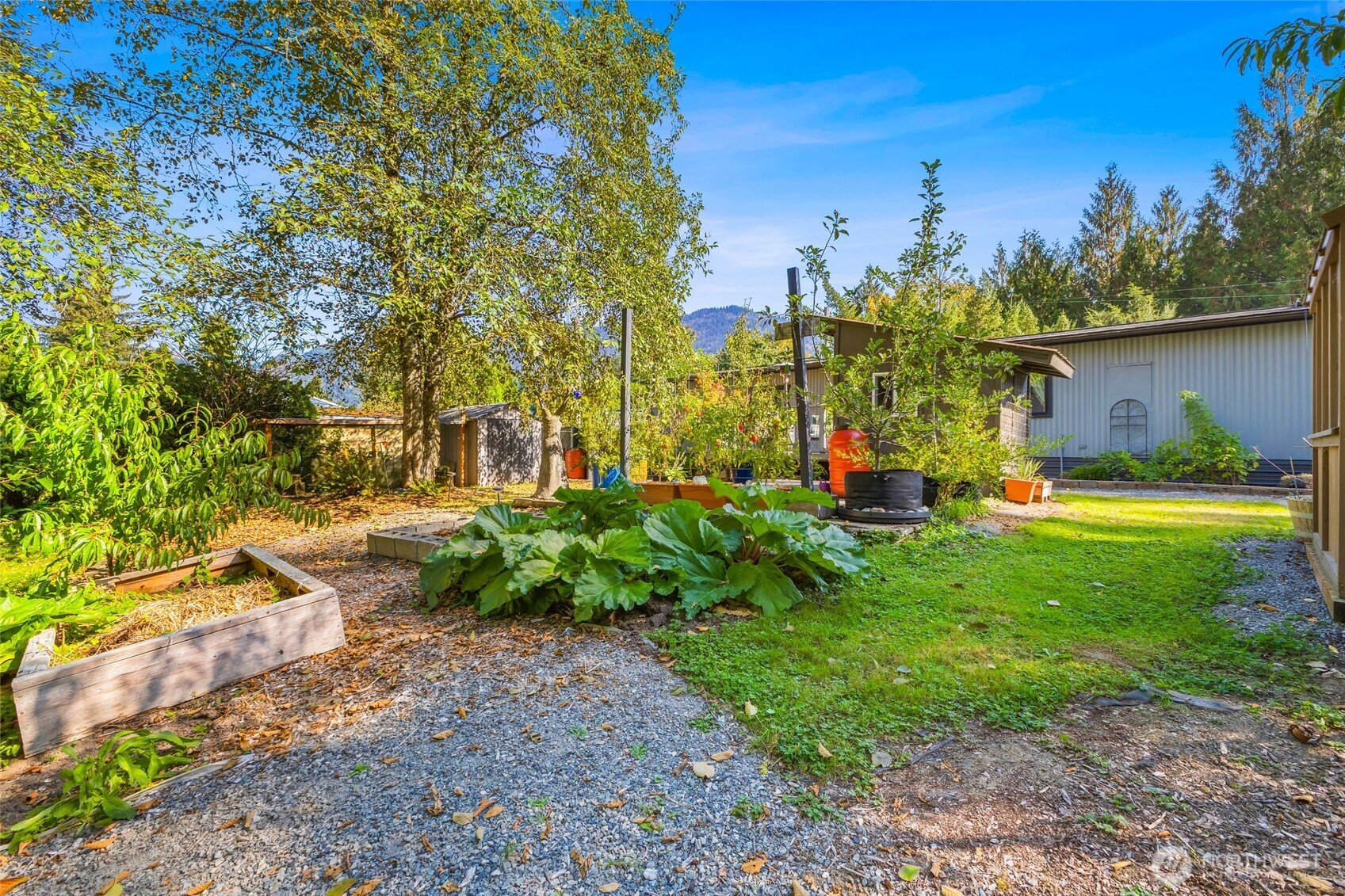 207 Shallow Shore Road Property Photo 32