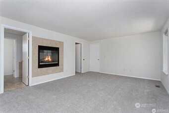 520 S 53rd Place Property Photo 10