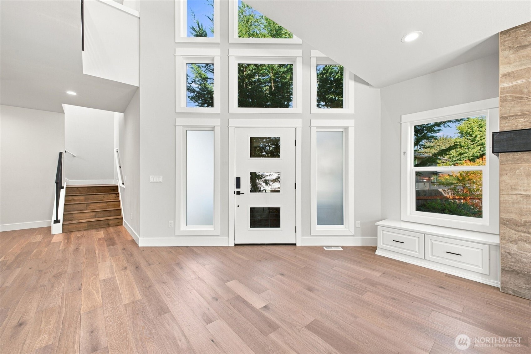 8121 35th Street Property Photo 3