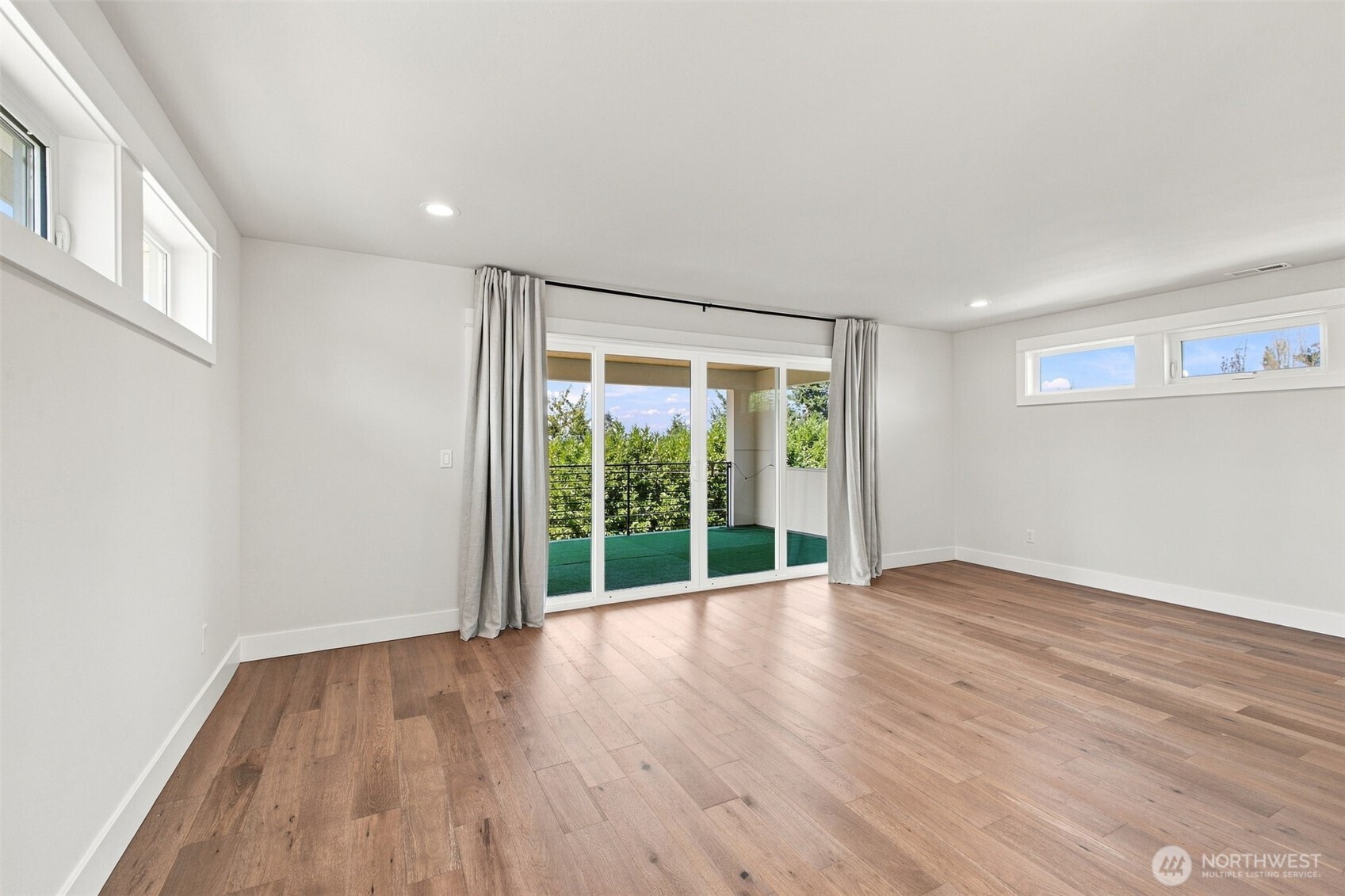8121 35th Street Property Photo 18