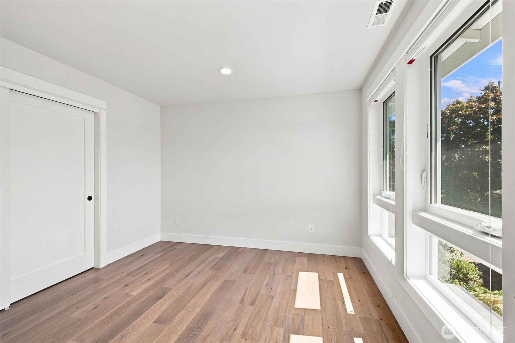 8121 35th Street Property Photo 20