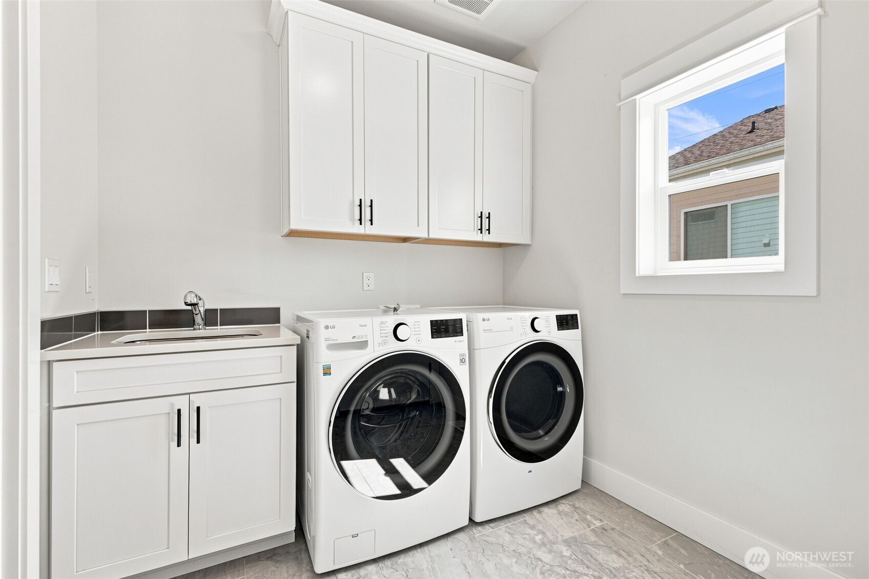8121 35th Street Property Photo 29