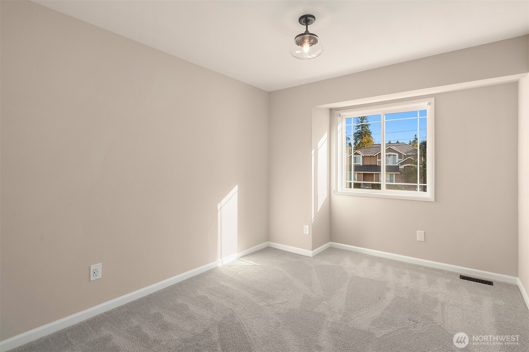 8623 242nd Street Property Photo 24
