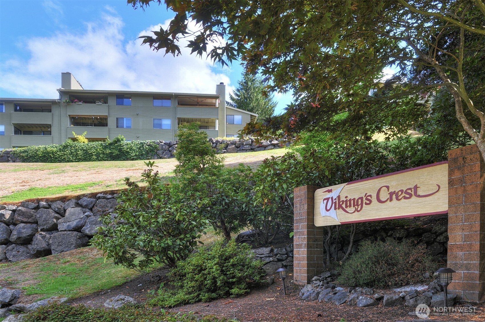 20198 Viking Crest Loop 8-201 Property Photo 1