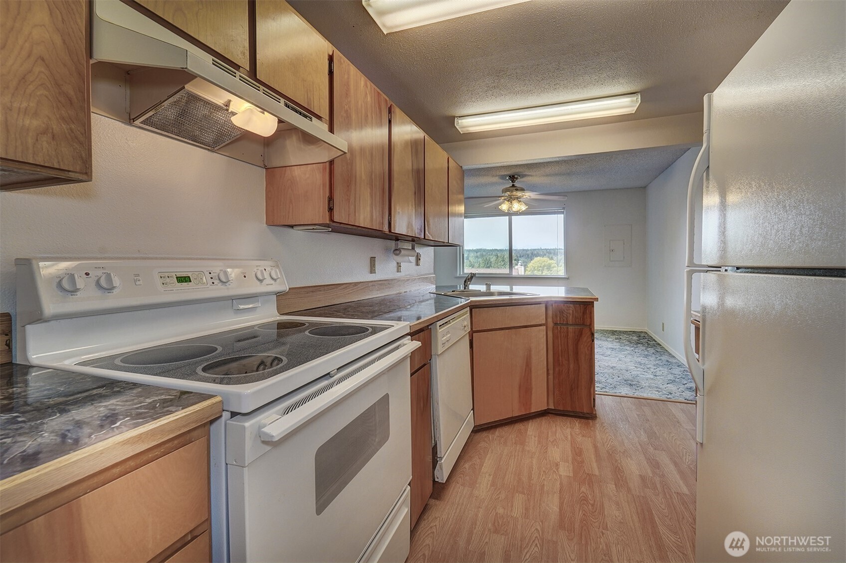 20198 Viking Crest Loop 8-201 Property Photo 8