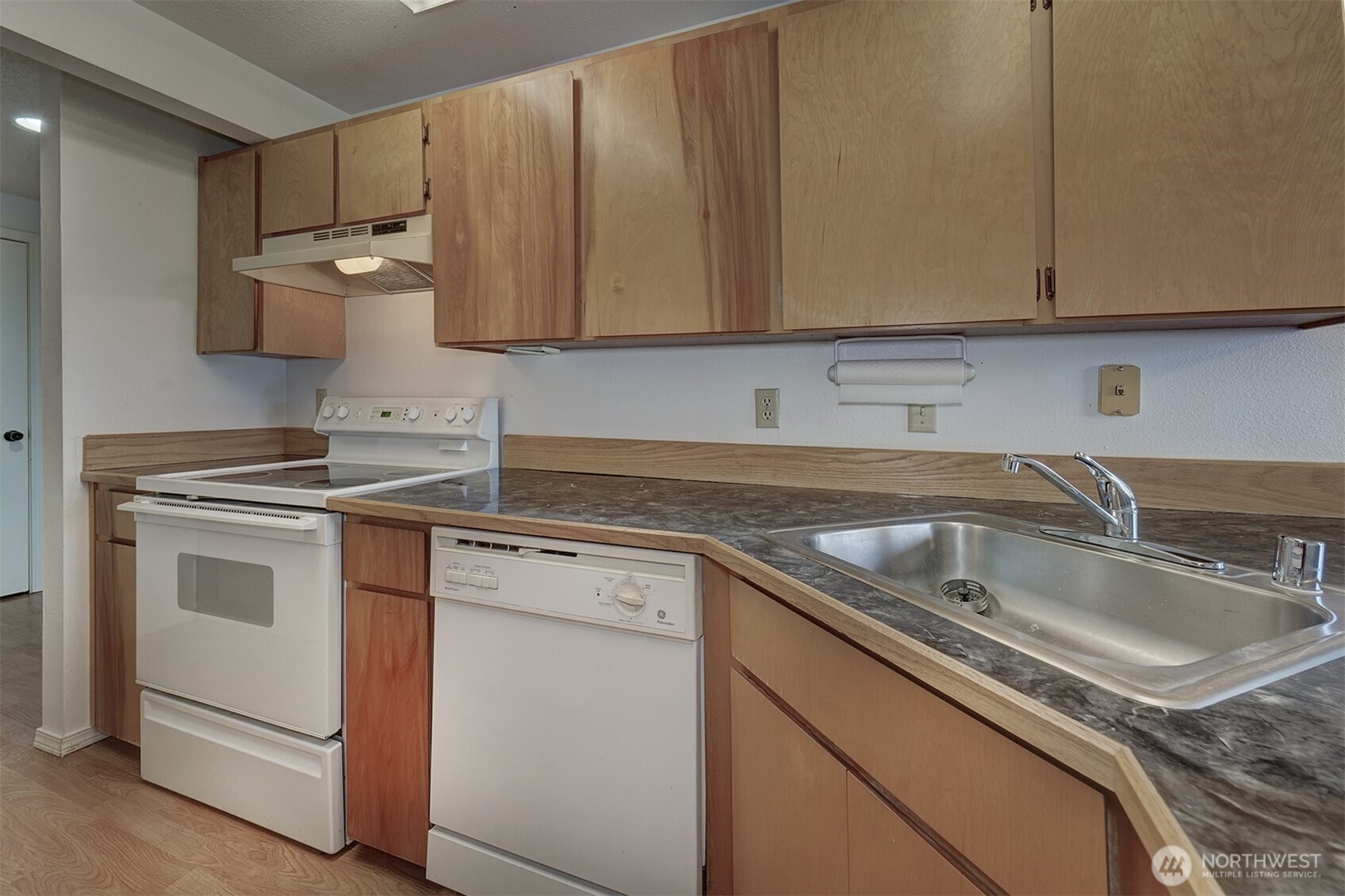 20198 Viking Crest Loop 8-201 Property Photo 10