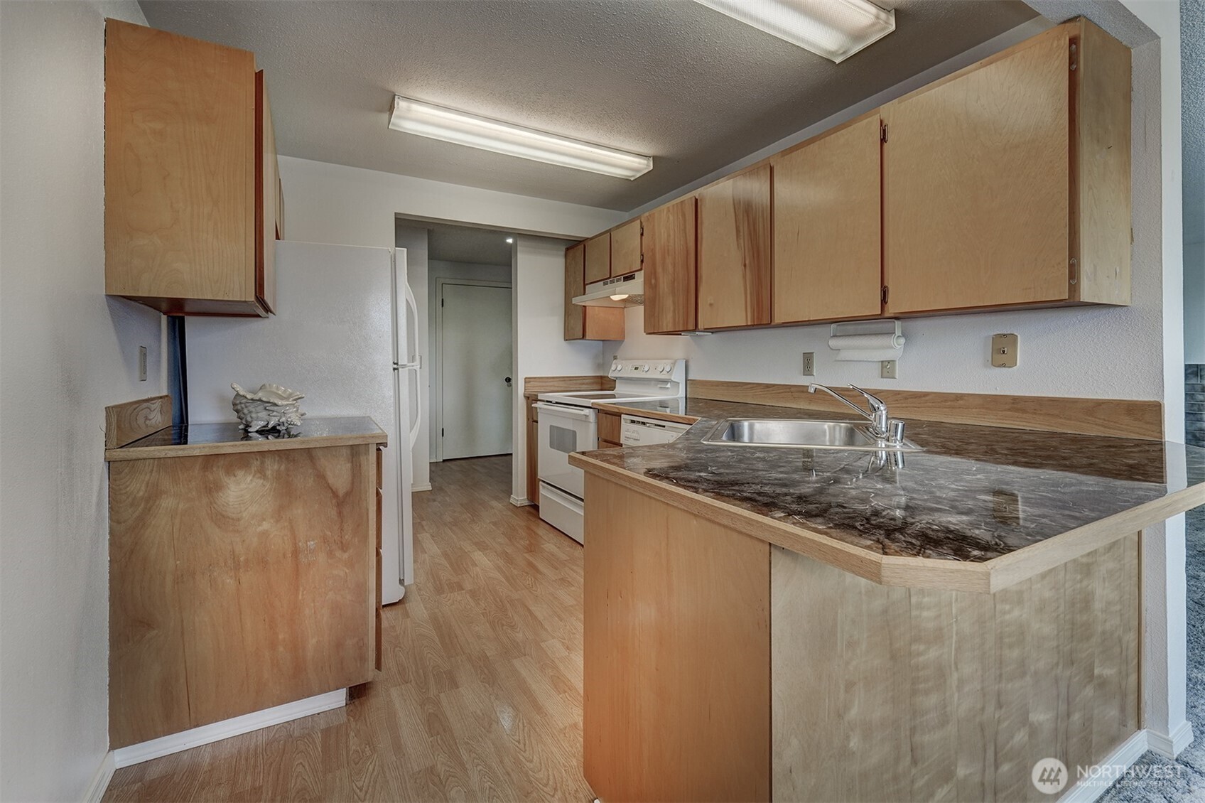 20198 Viking Crest Loop 8-201 Property Photo 11
