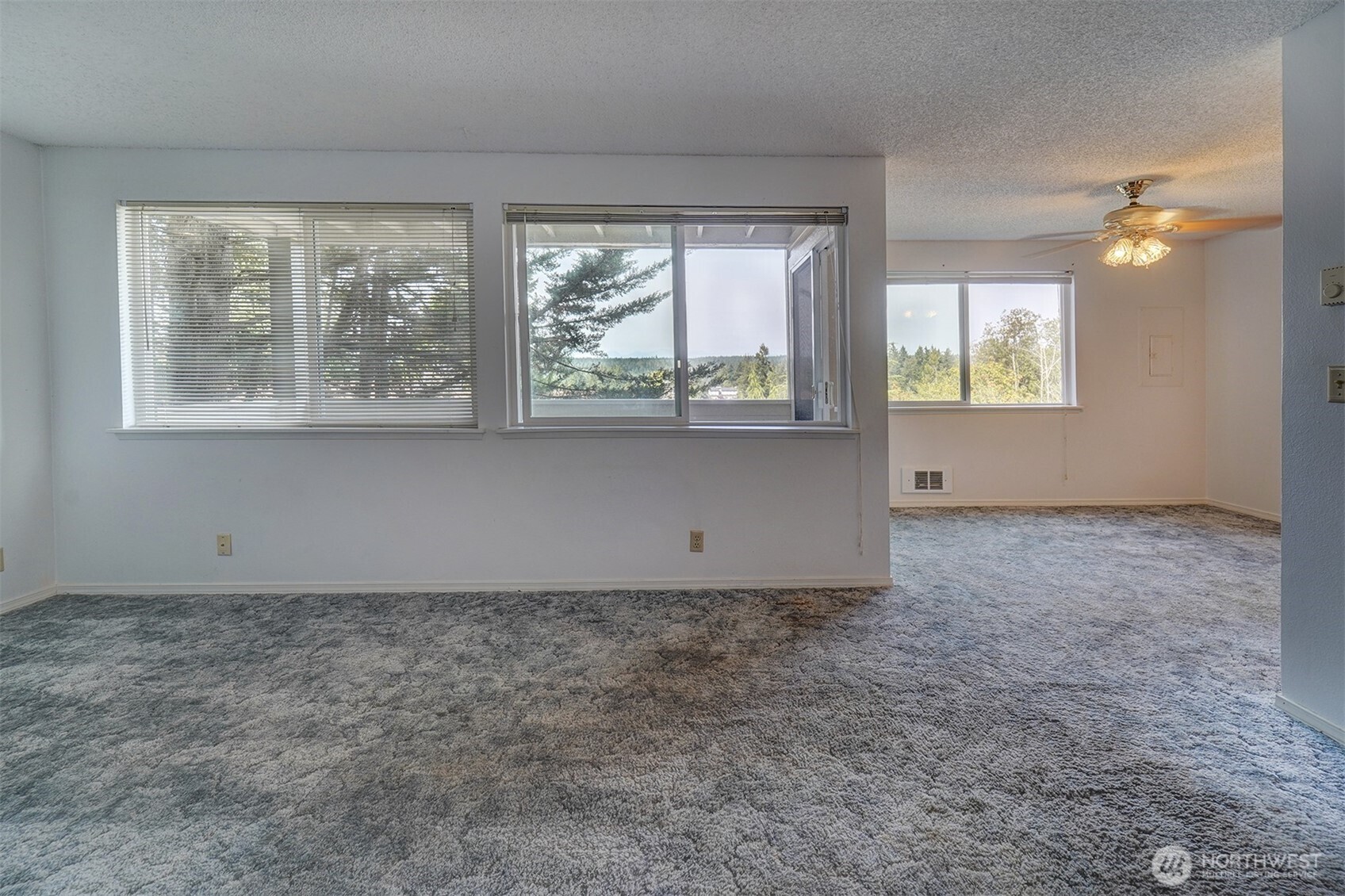 20198 Viking Crest Loop 8-201 Property Photo 14