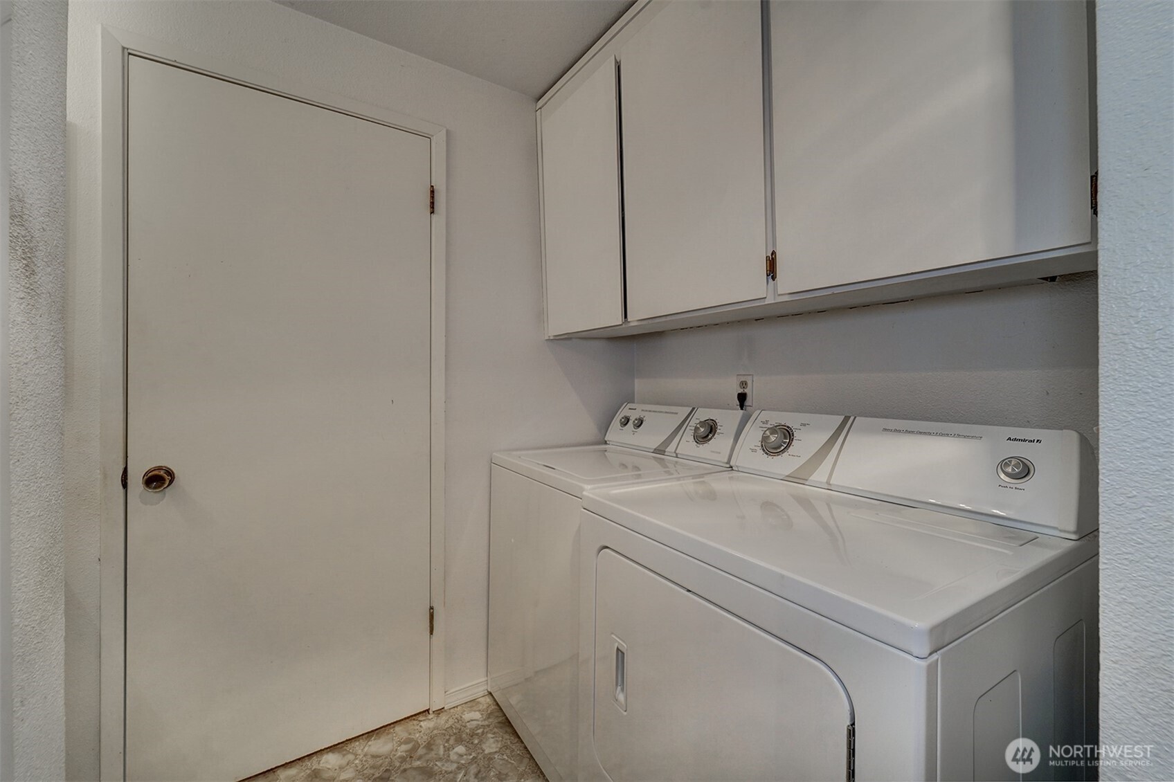20198 Viking Crest Loop 8-201 Property Photo 19