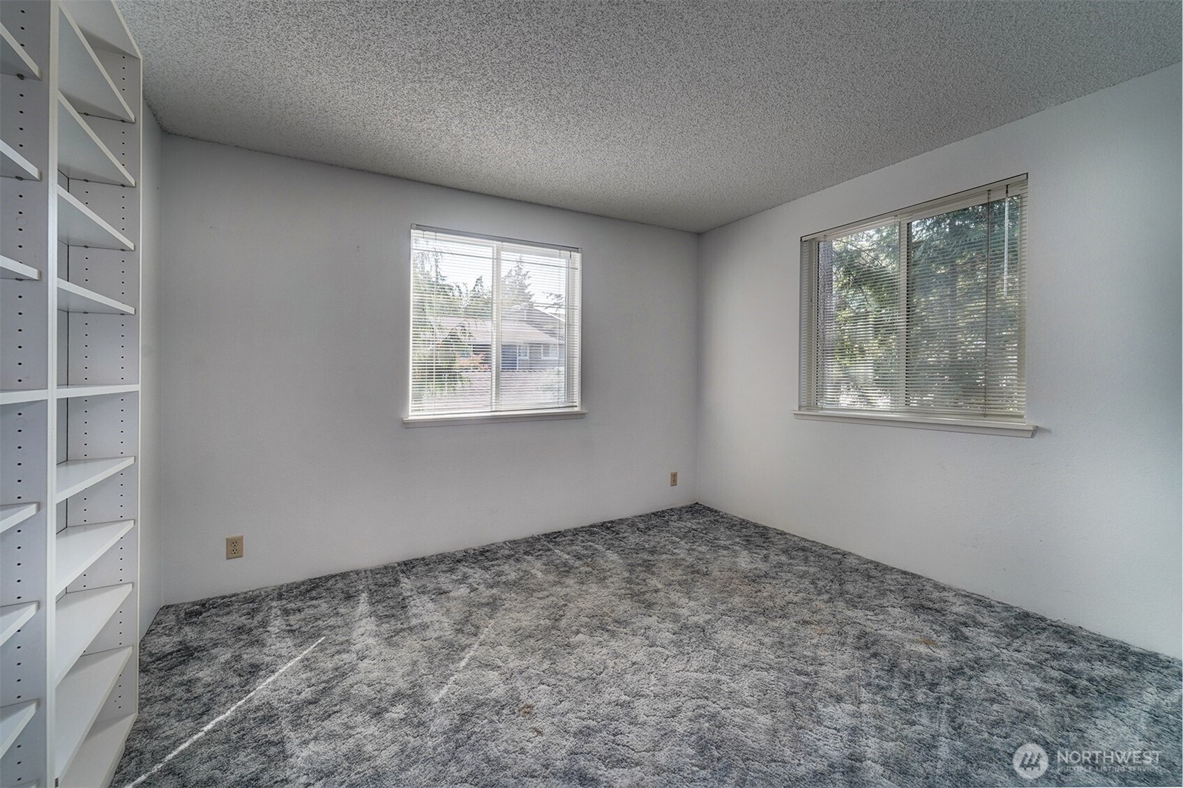 20198 Viking Crest Loop 8-201 Property Photo 29