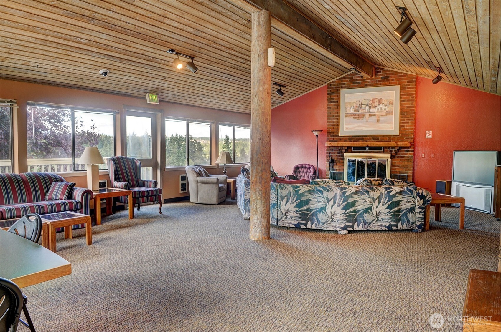 20198 Viking Crest Loop 8-201 Property Photo 33