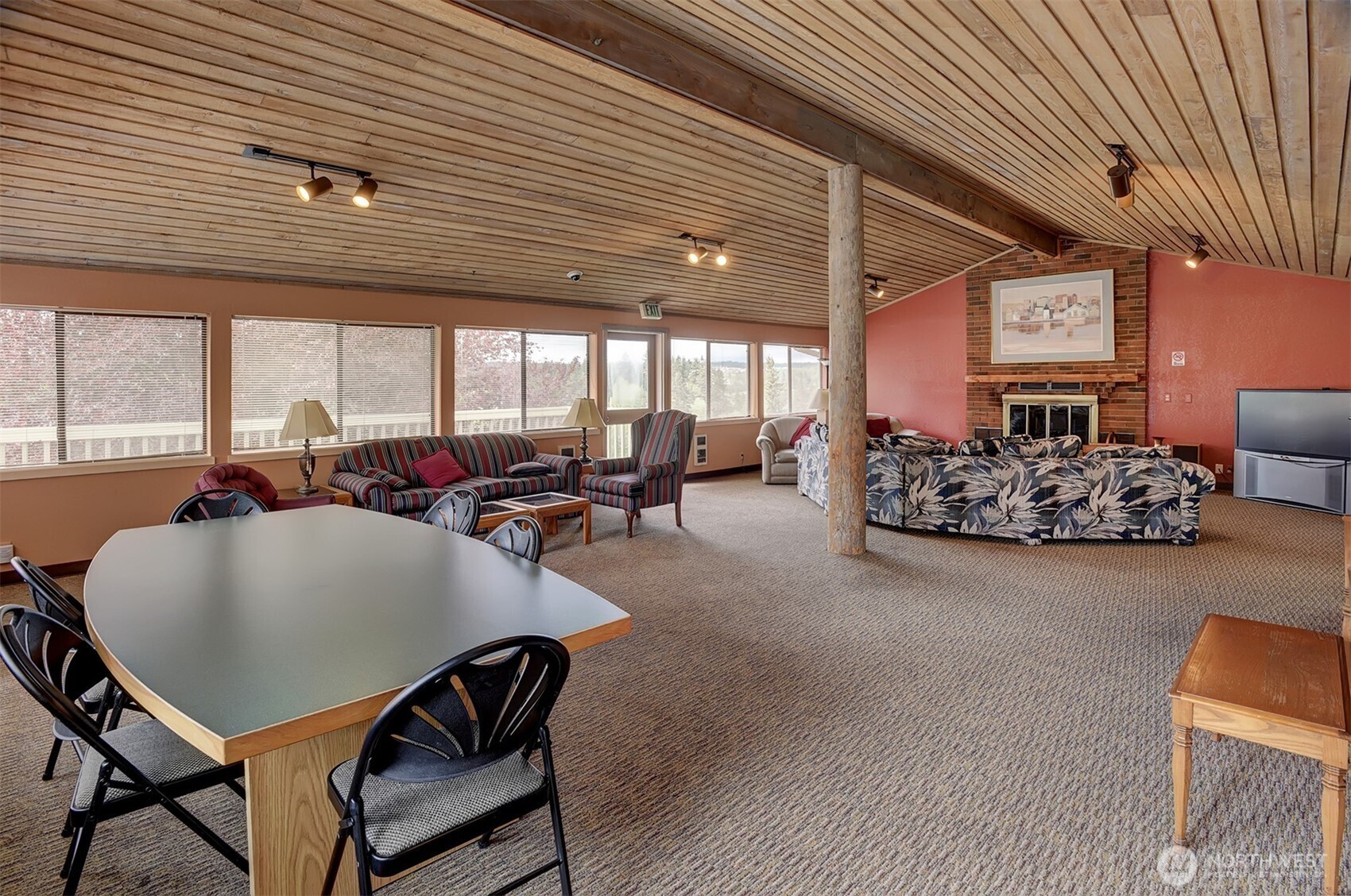 20198 Viking Crest Loop 8-201 Property Photo 34