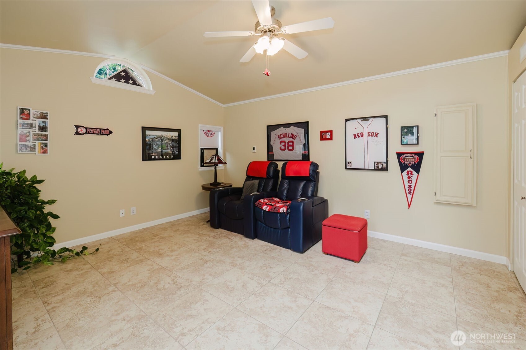 3614 3616 Crestview Drive Property Photo 17