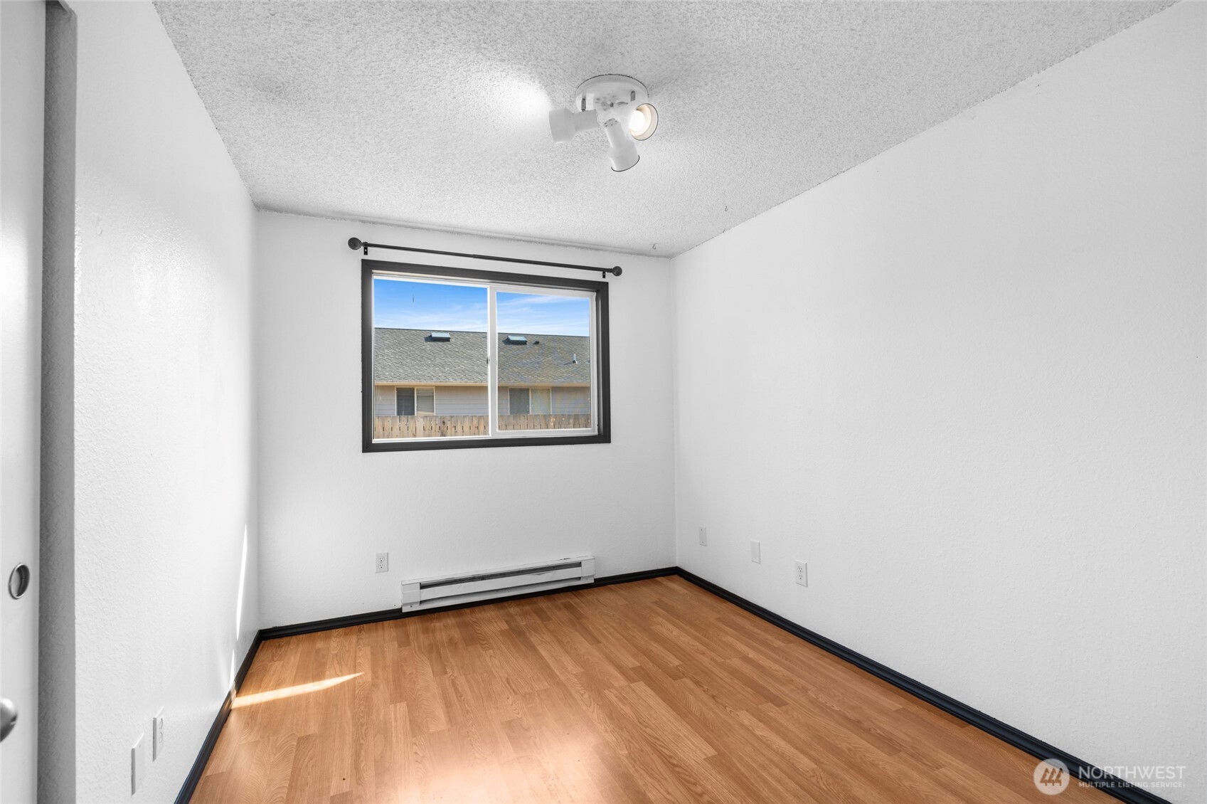 988 Ridgeway Drive Property Photo 18