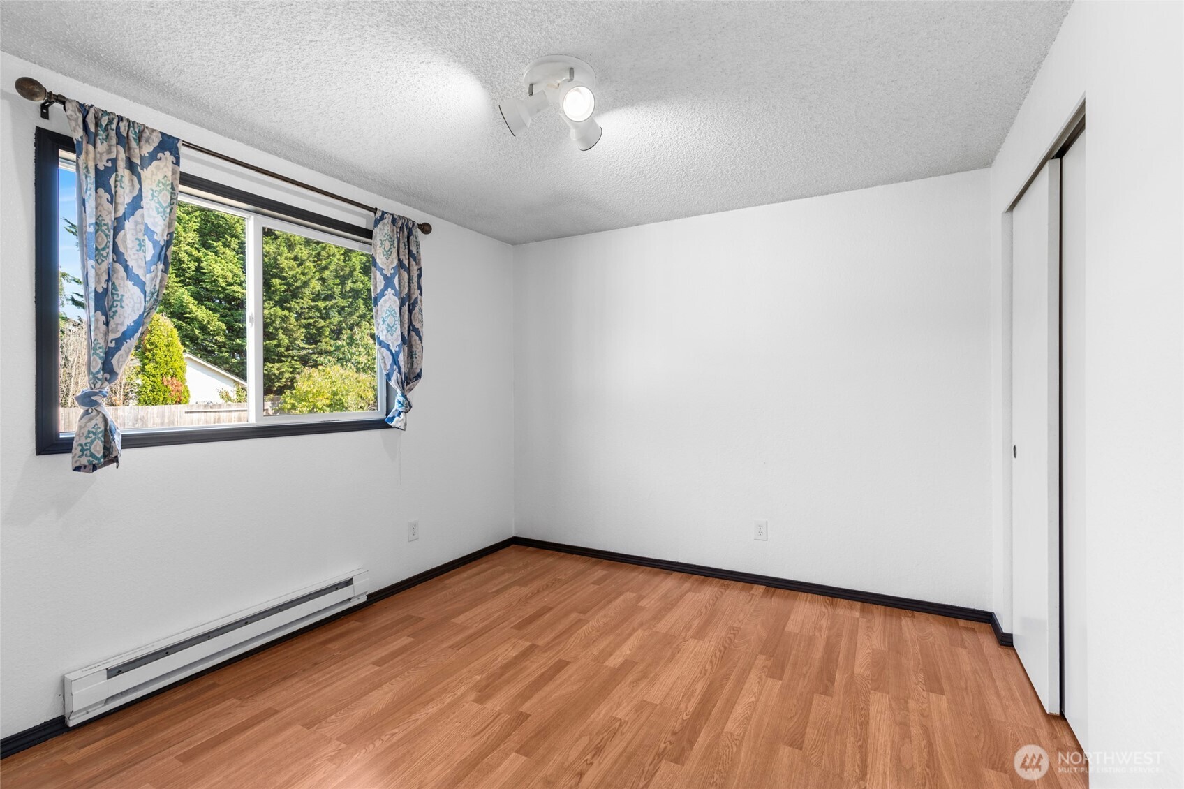 988 Ridgeway Drive Property Photo 22