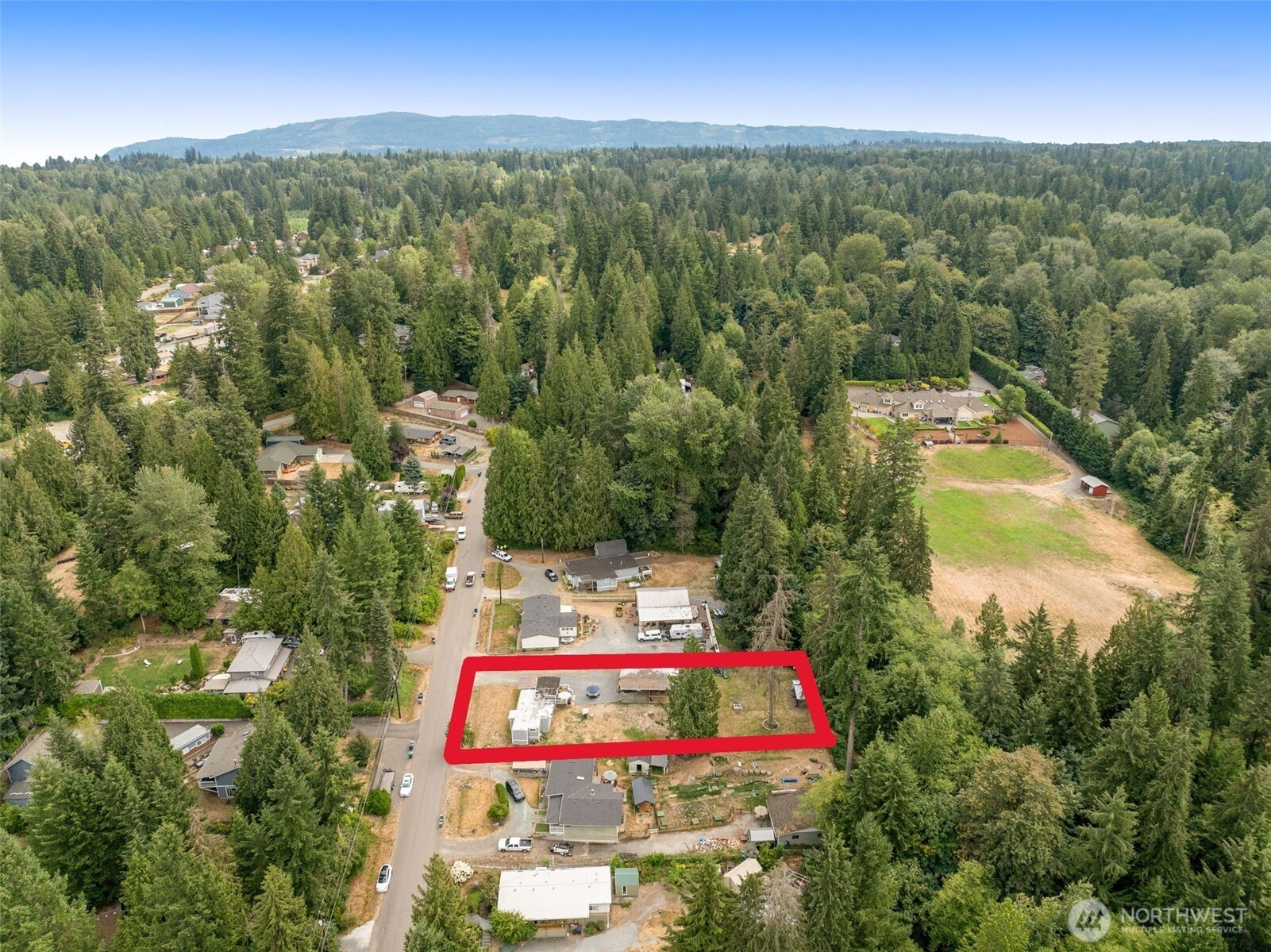 12130 221st Street Property Photo 4
