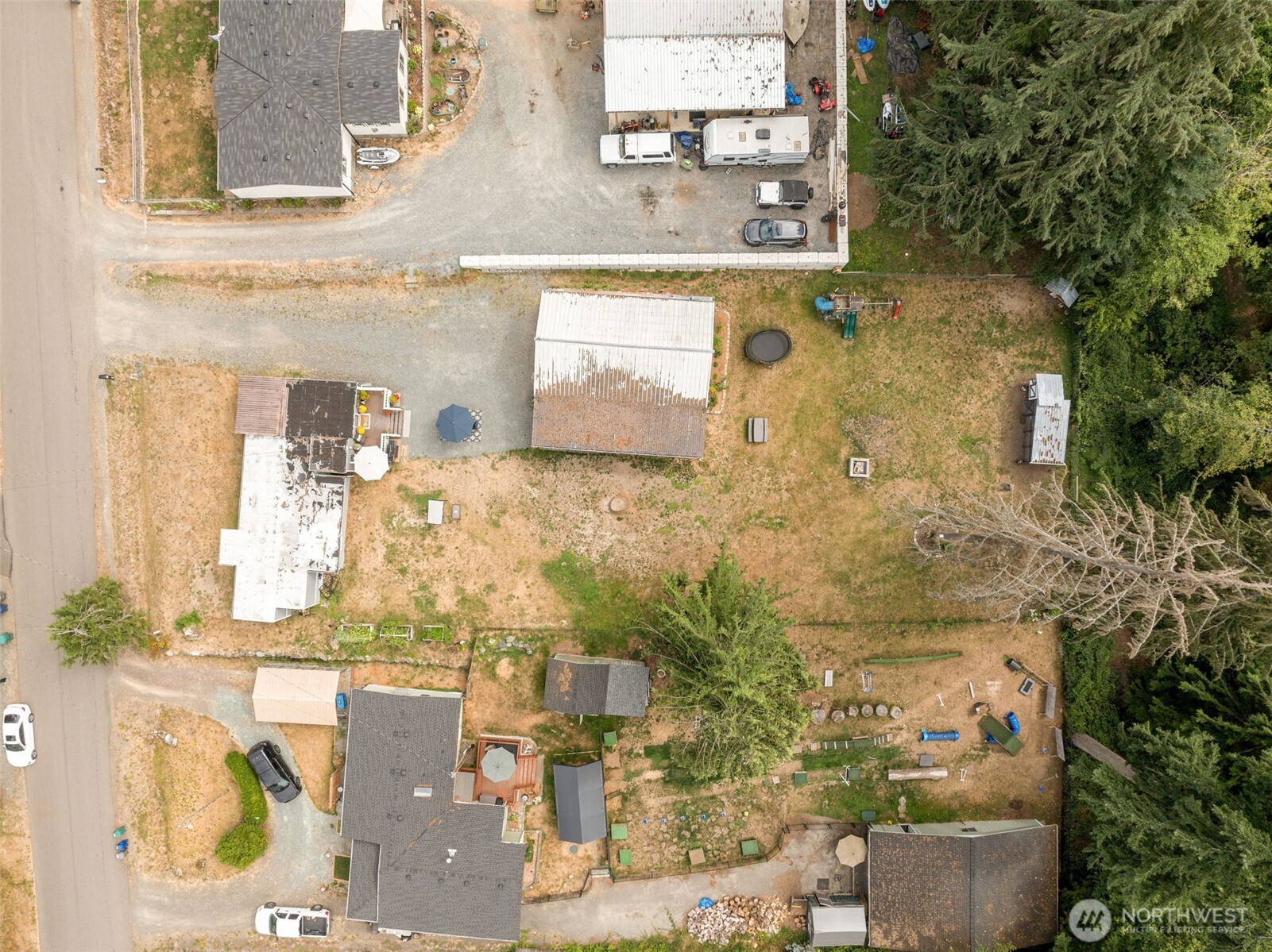 12130 221st Street Property Photo 5