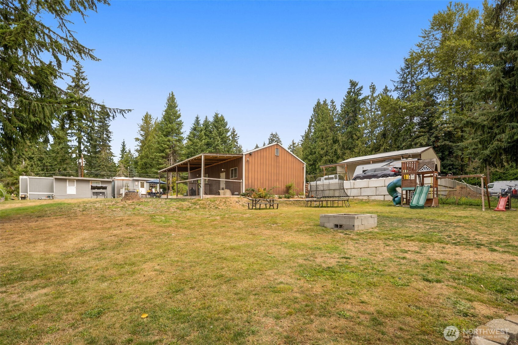 12130 221st Street Property Photo 6