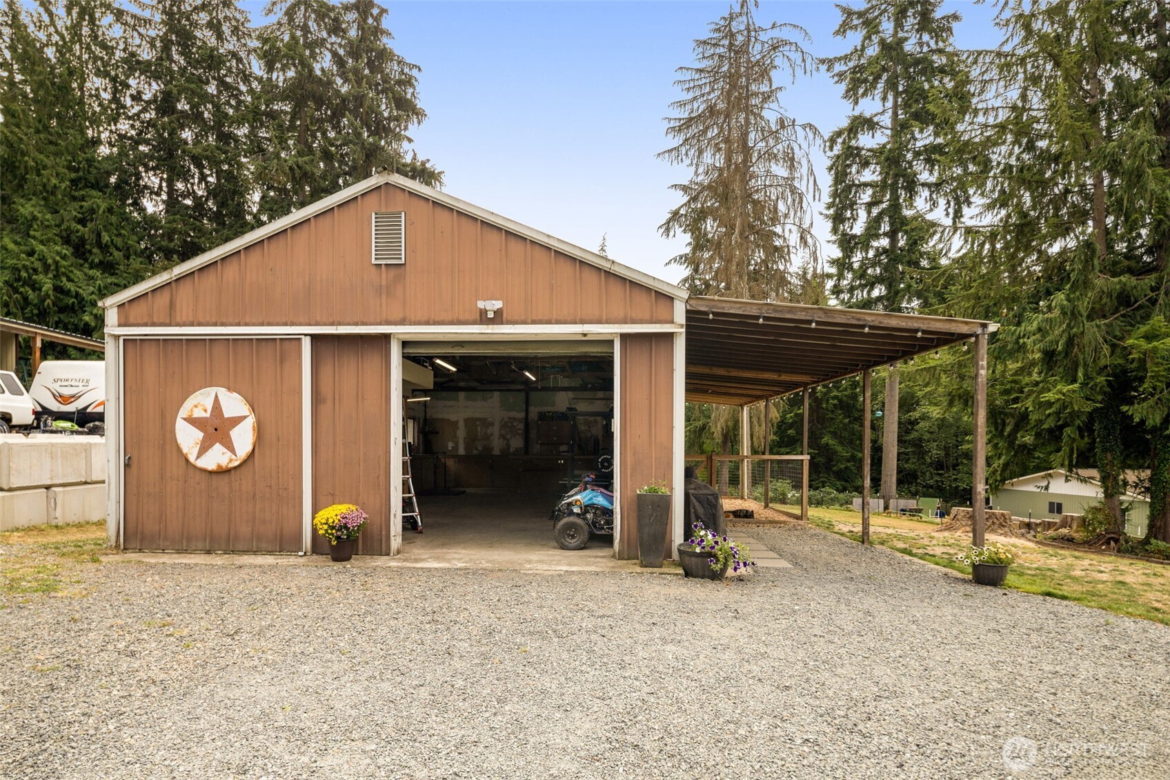 12130 221st Street Property Photo 11