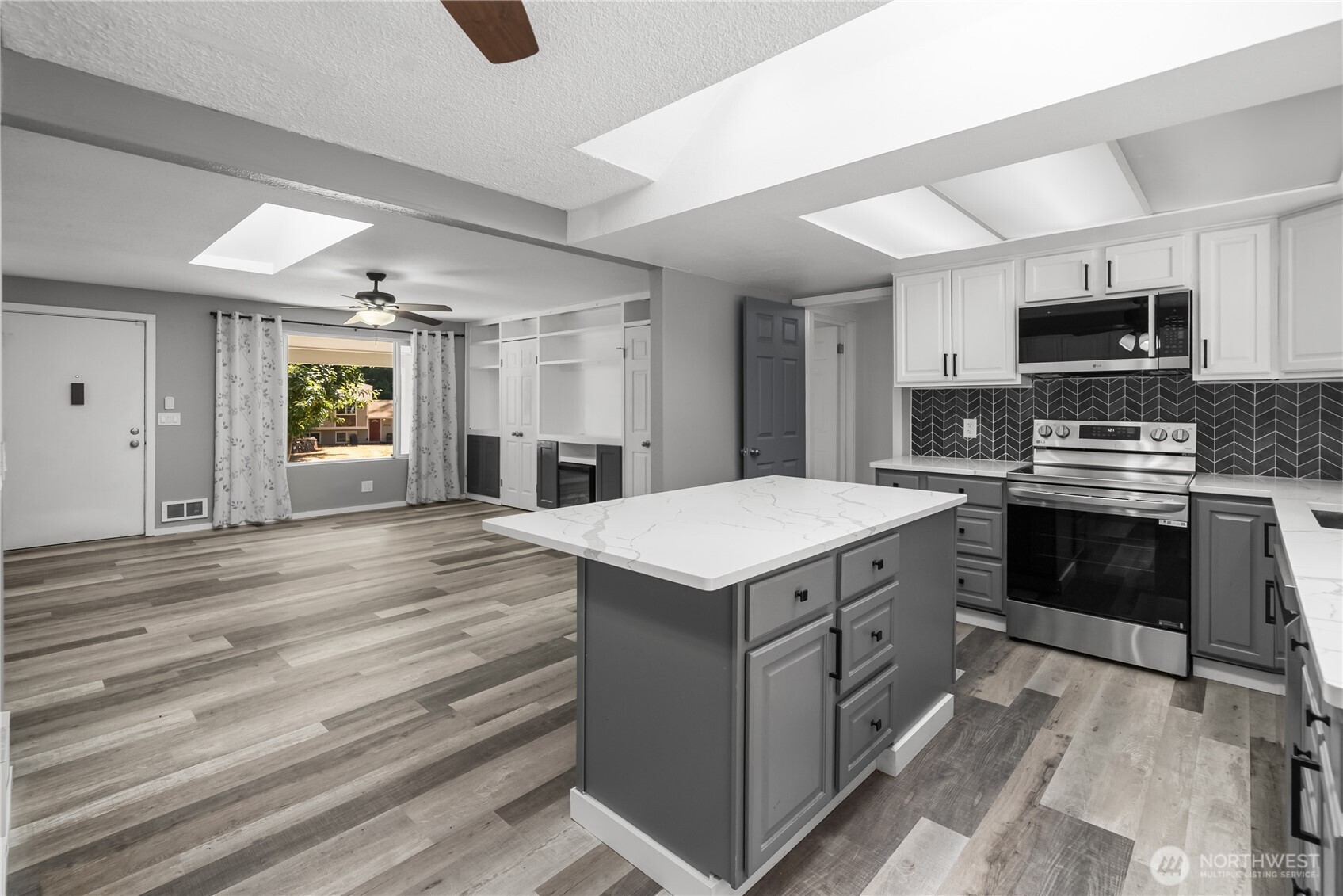 19109 57th Street Property Photo 9