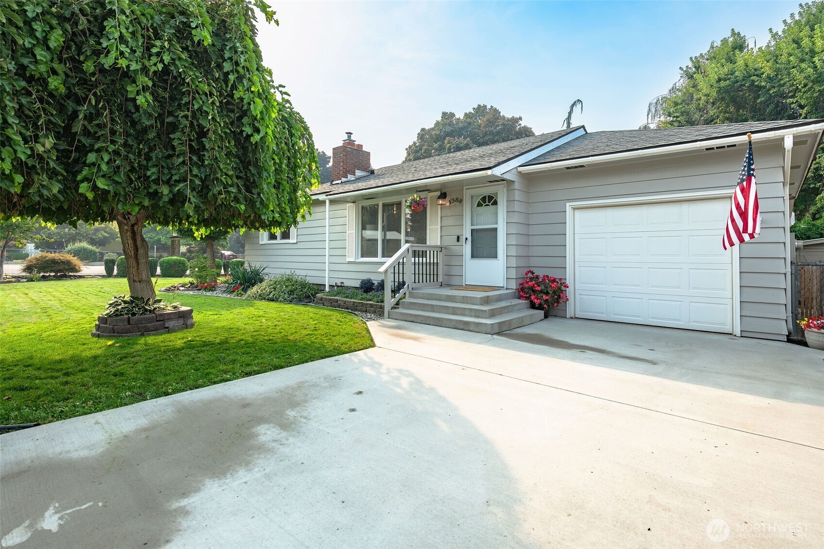 1388 Tedford Street Property Photo 4