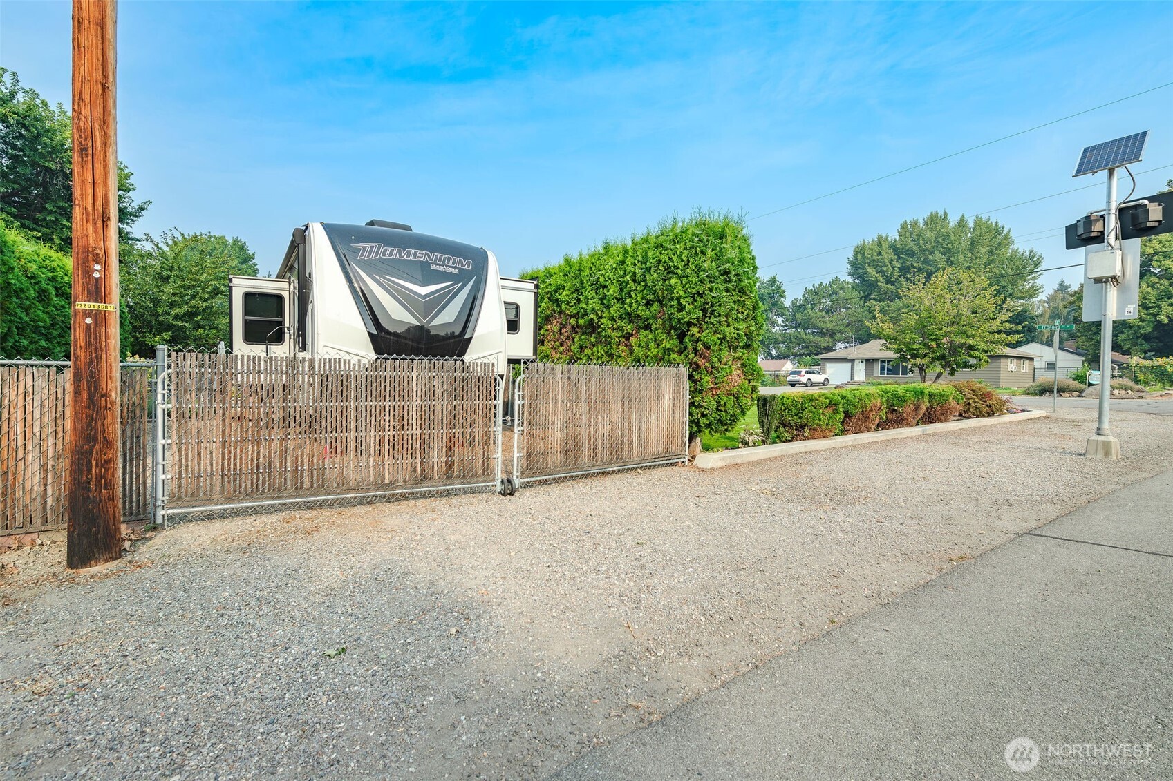 1388 Tedford Street Property Photo 10