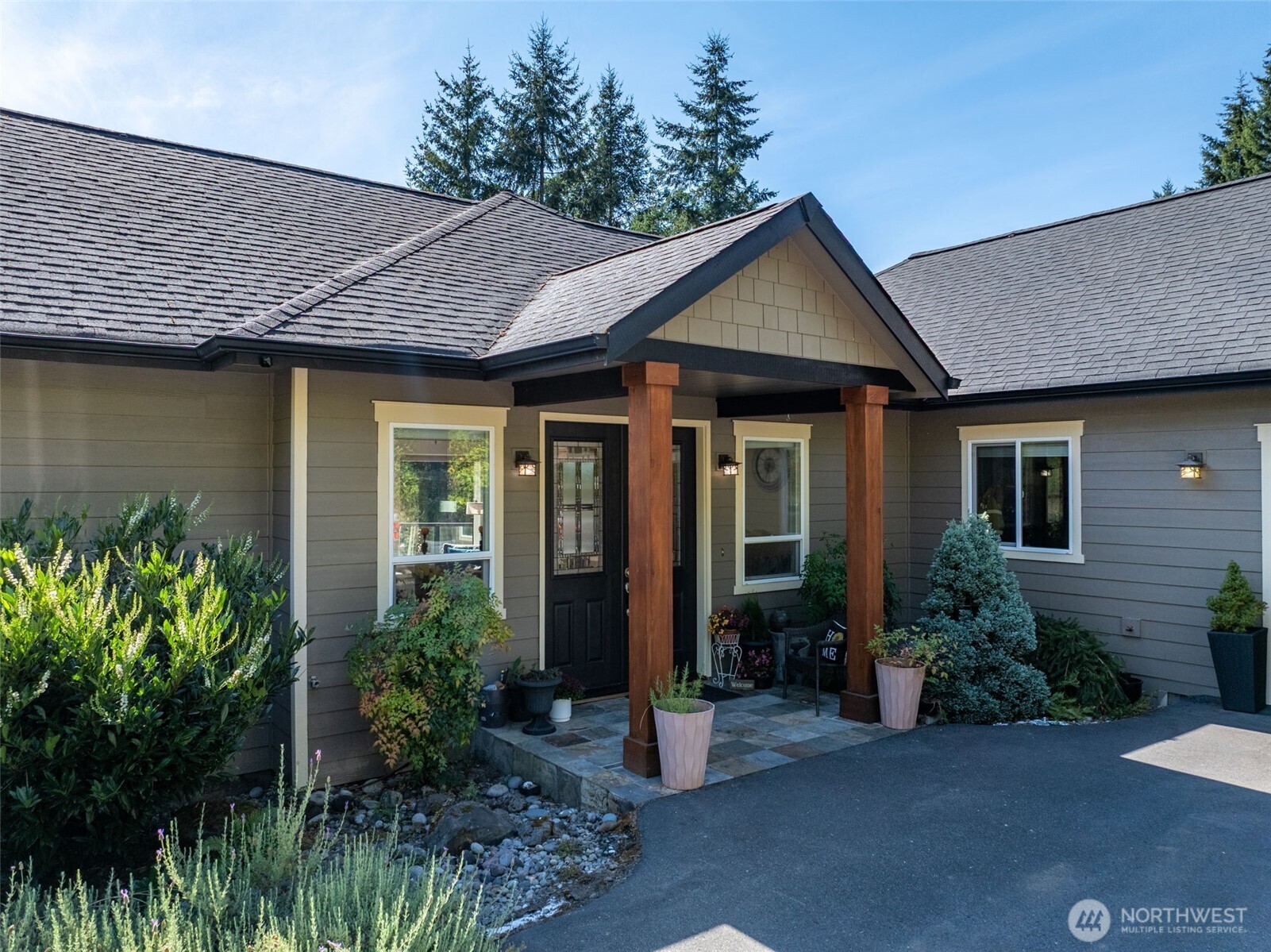 403 Se Crestview Drive Property Photo 6