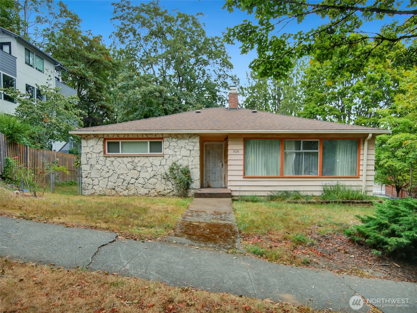 3020 E Yesler Way Property Photo 1