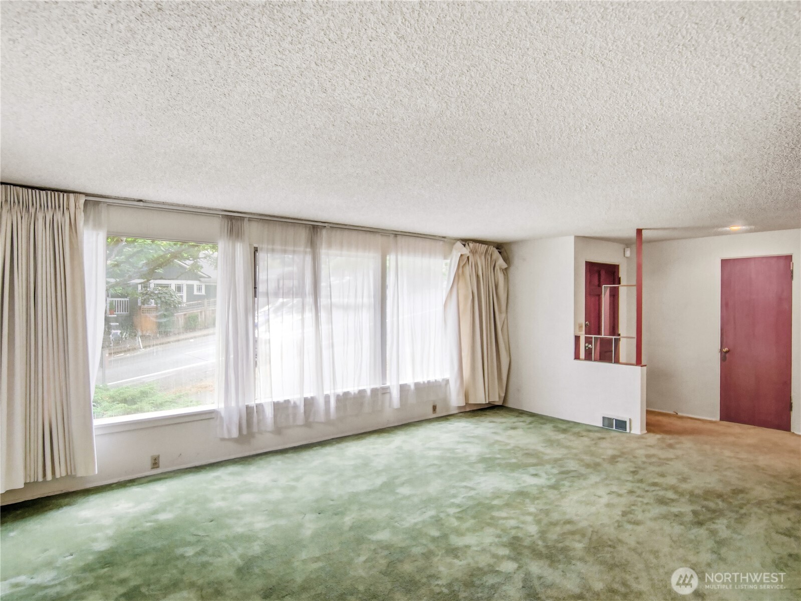 3020 E Yesler Way Property Photo 3