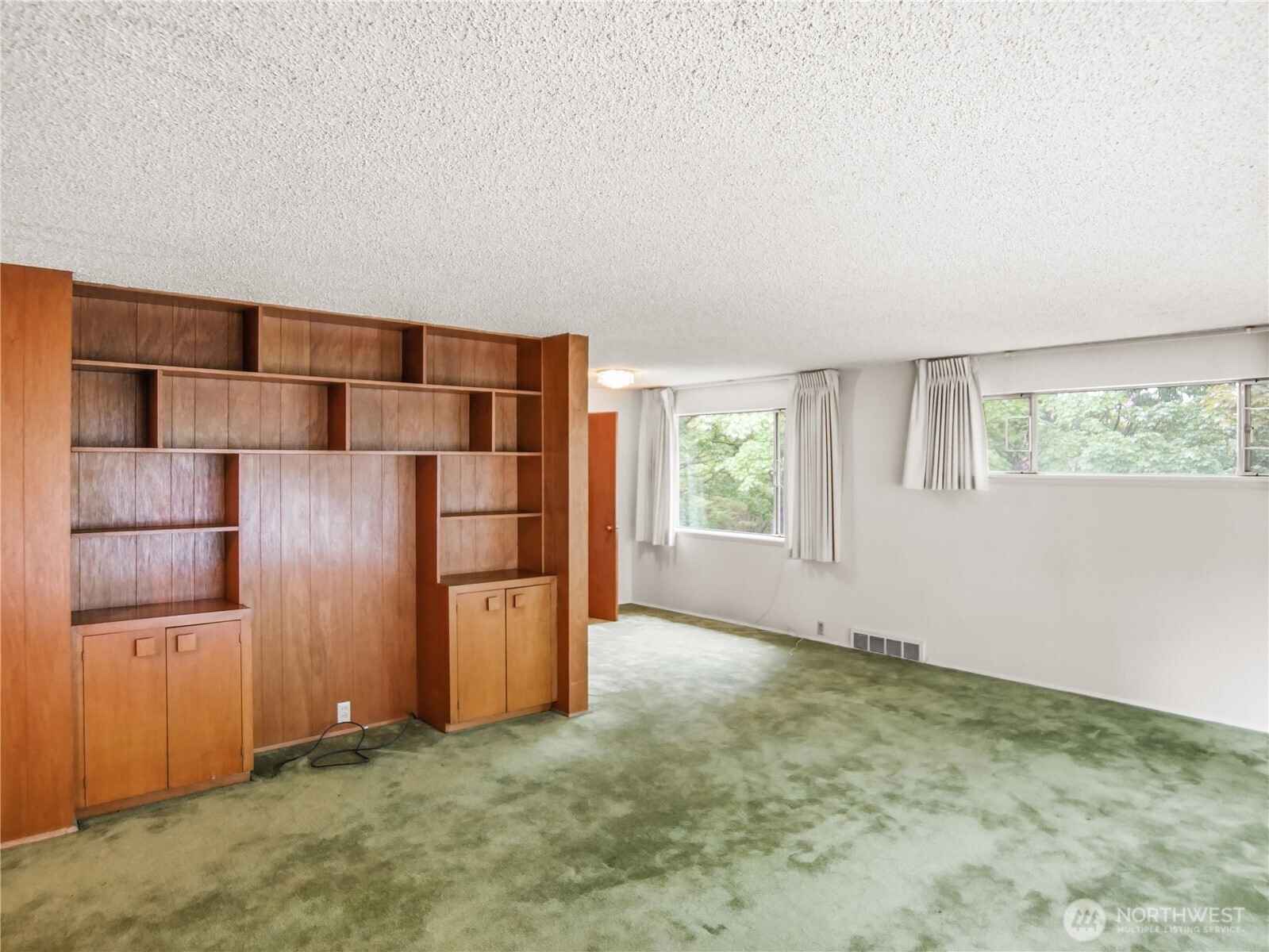 3020 E Yesler Way Property Photo 6