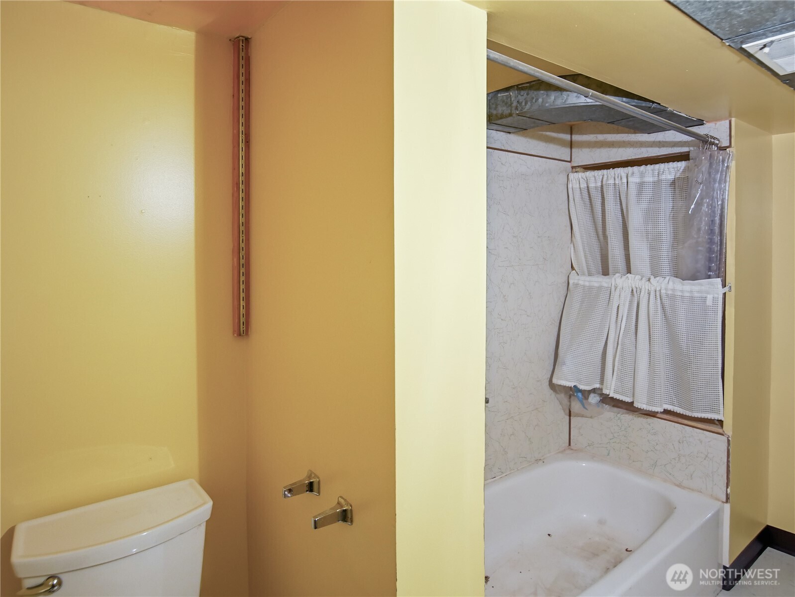 3020 E Yesler Way Property Photo 26