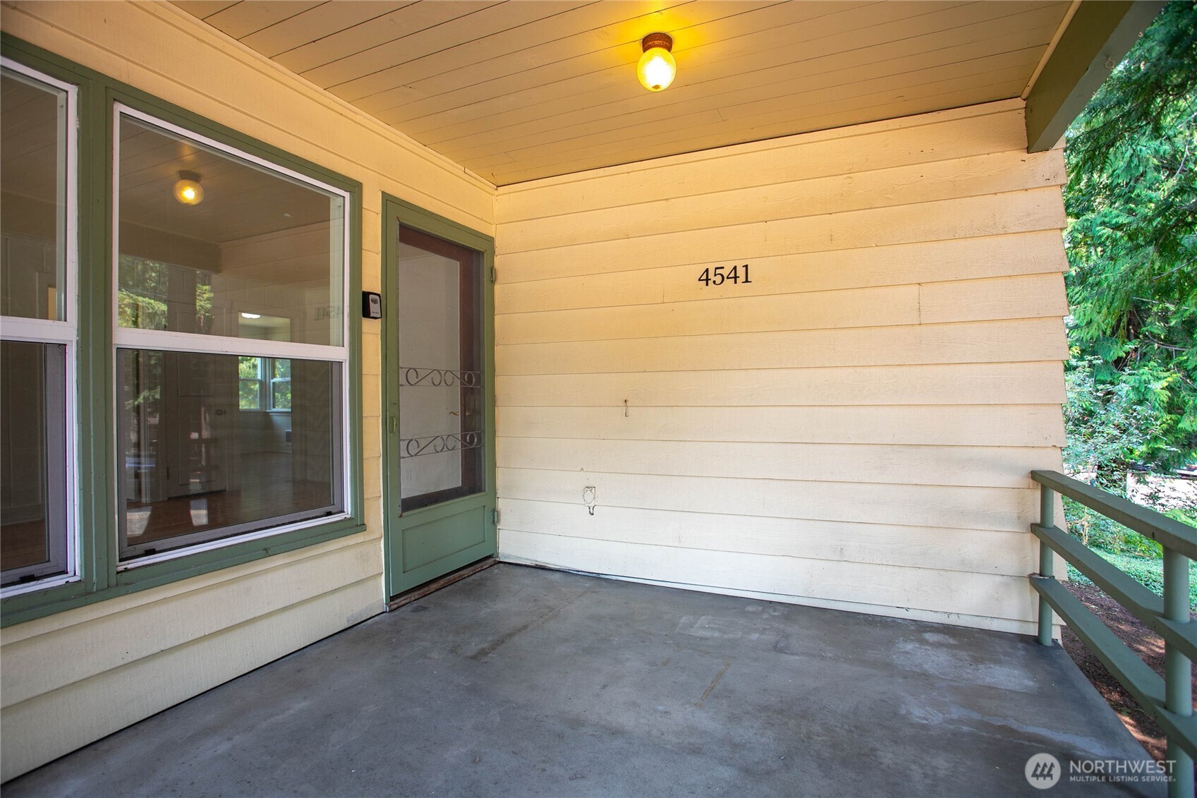 4541 Cable Street Property Photo 3