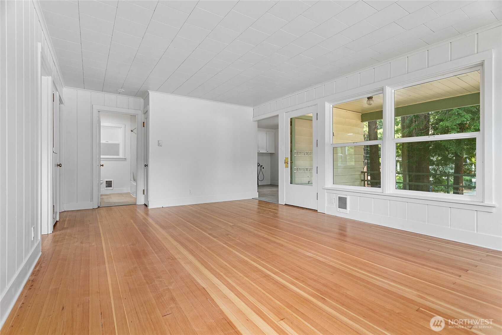 4541 Cable Street Property Photo 5