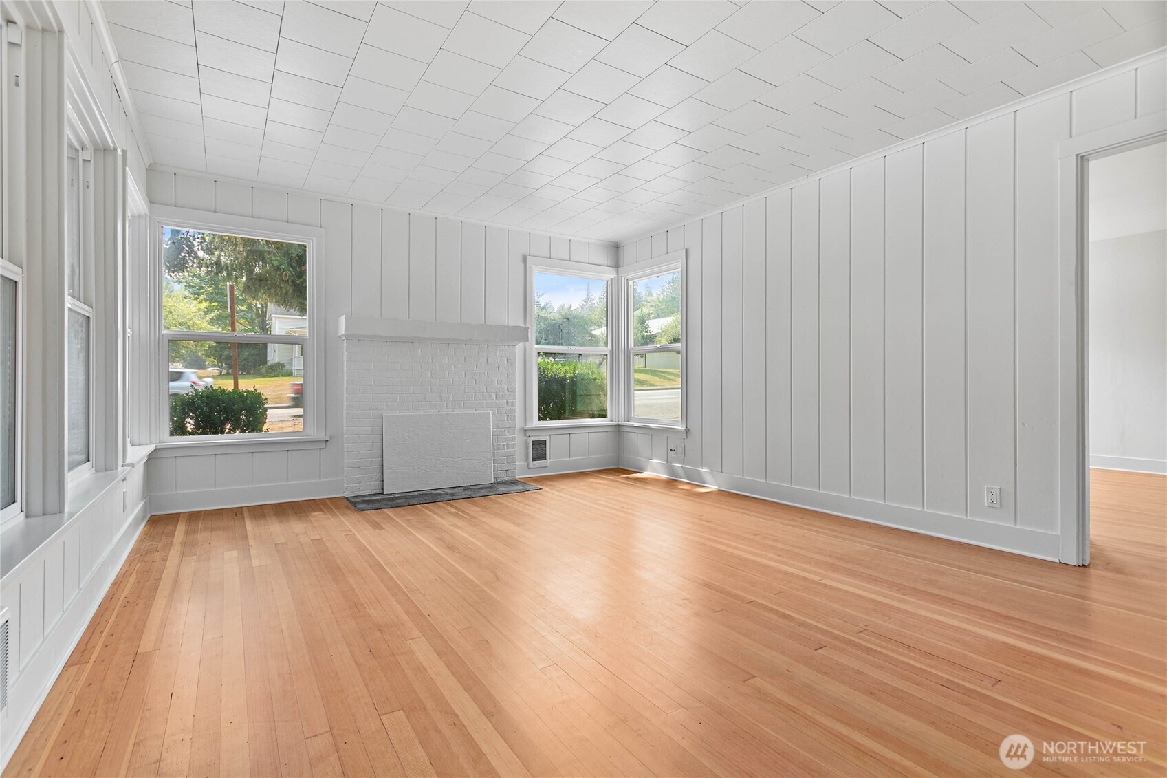 4541 Cable Street Property Photo 7