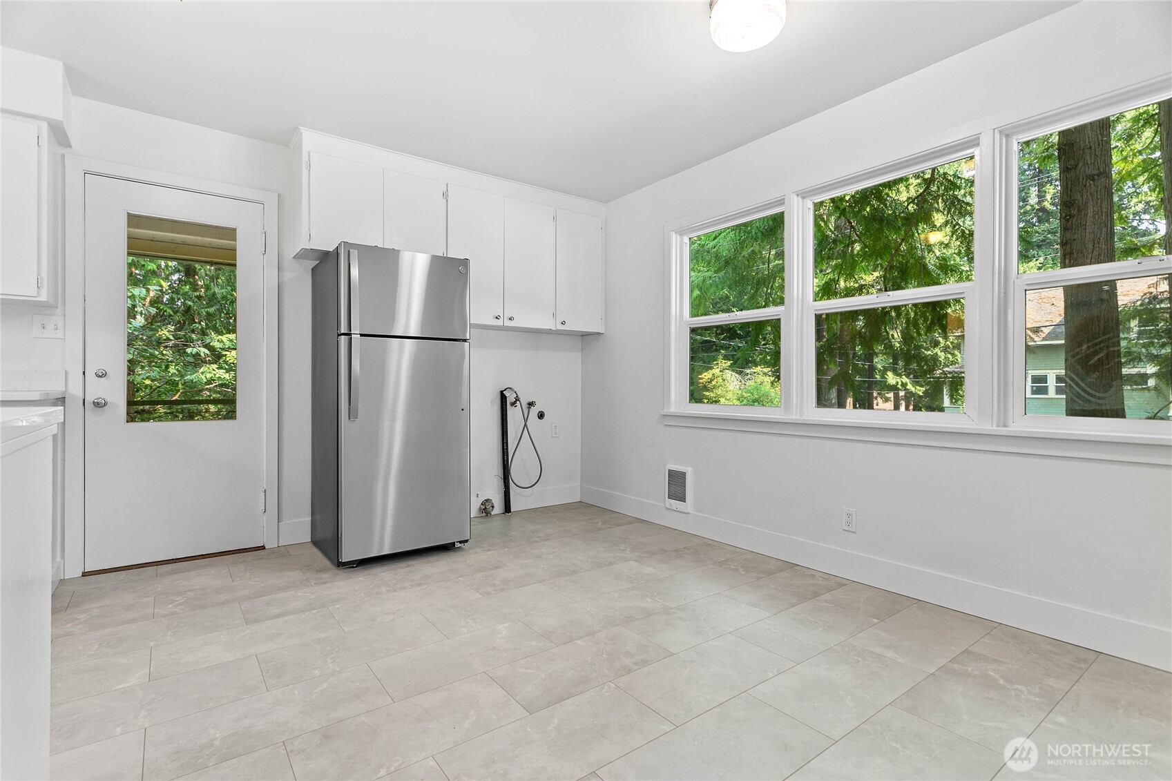 4541 Cable Street Property Photo 13