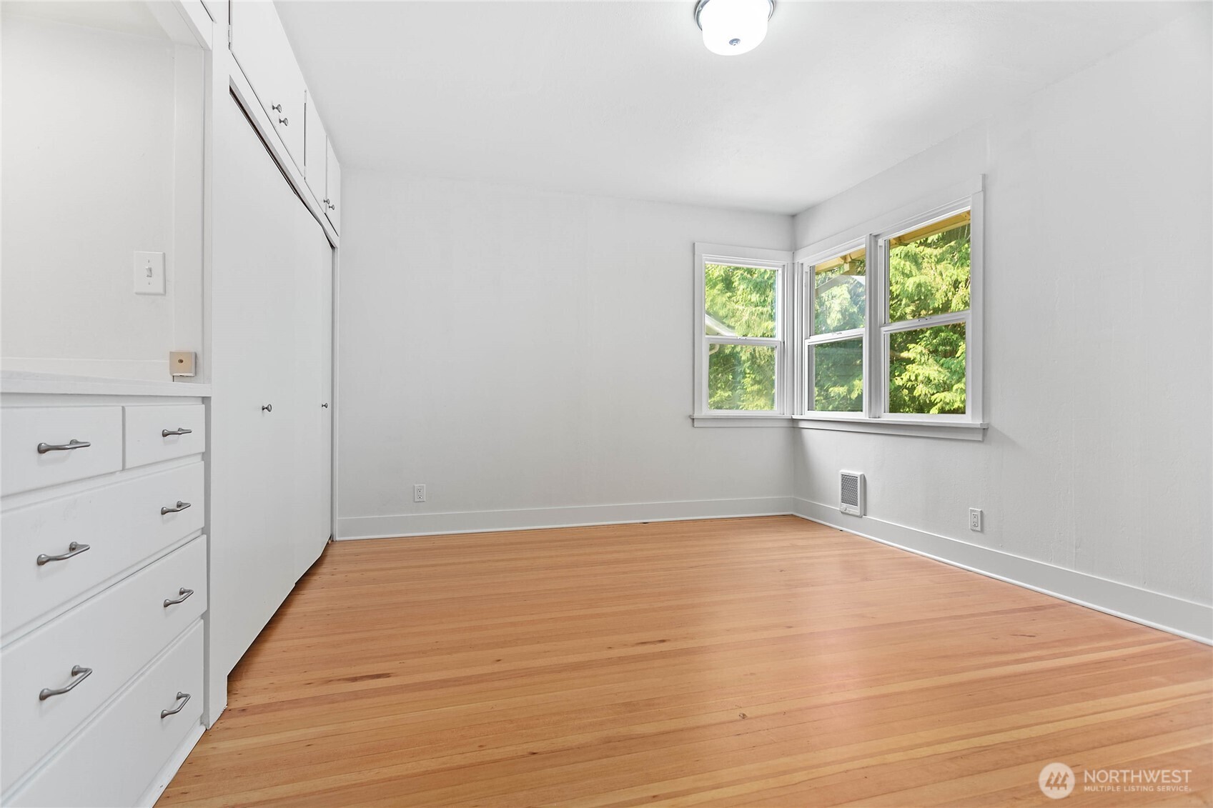 4541 Cable Street Property Photo 17