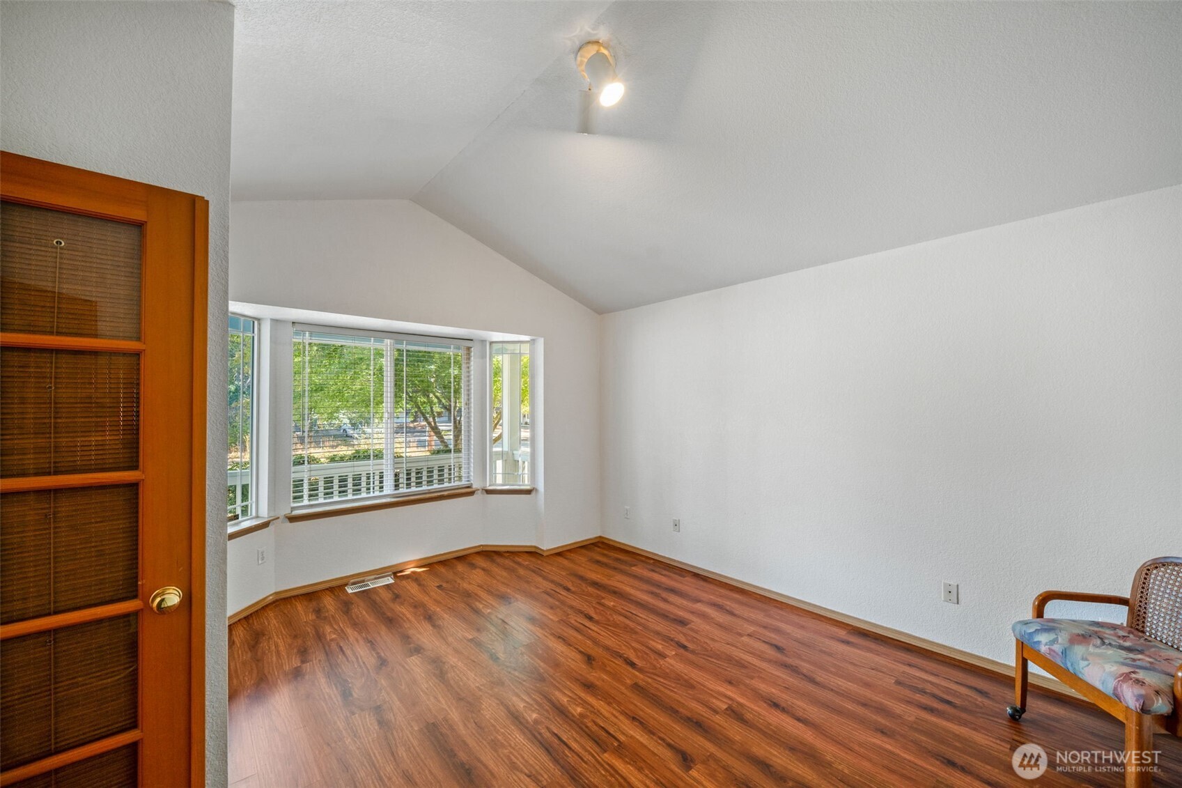 1107 Georgetowne Drive Property Photo 5