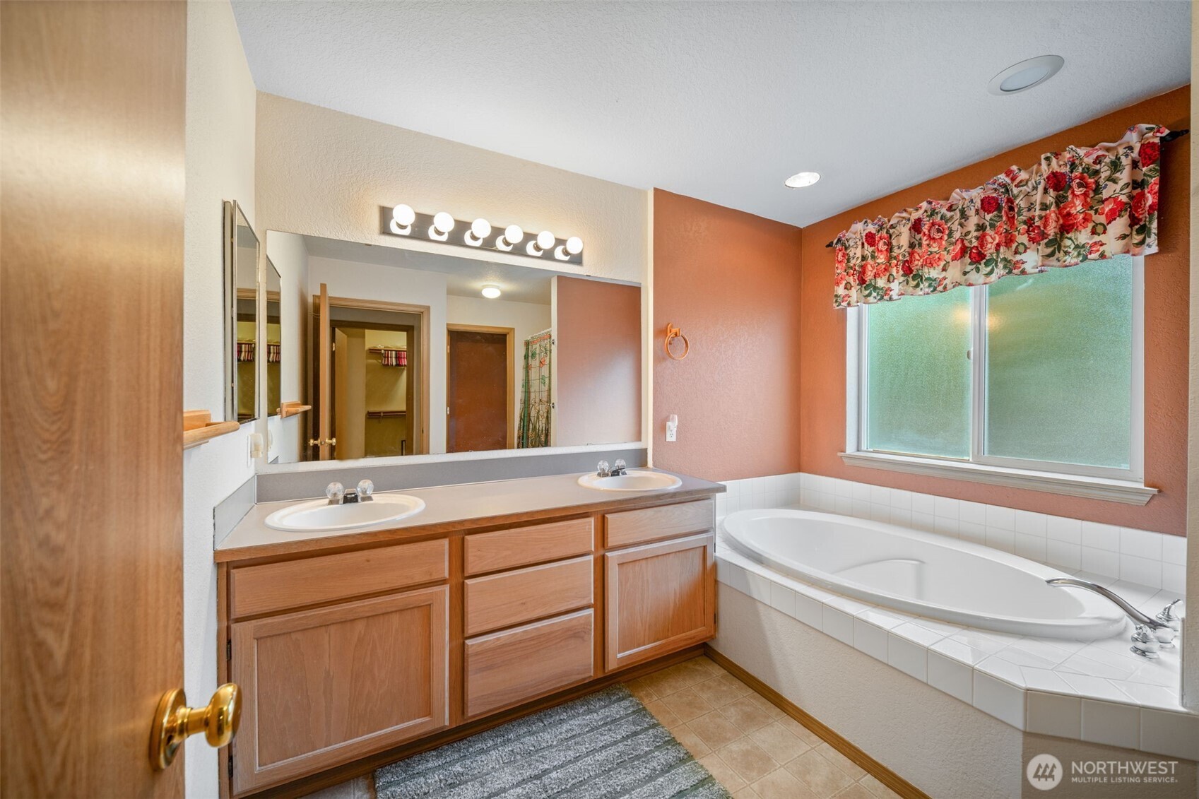 1107 Georgetowne Drive Property Photo 15