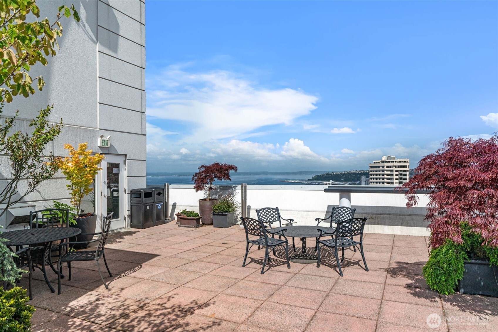 121 Vine Street 1101 Property Photo 19