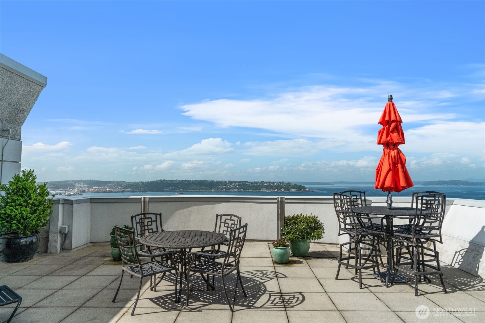 121 Vine Street 1101 Property Photo 21