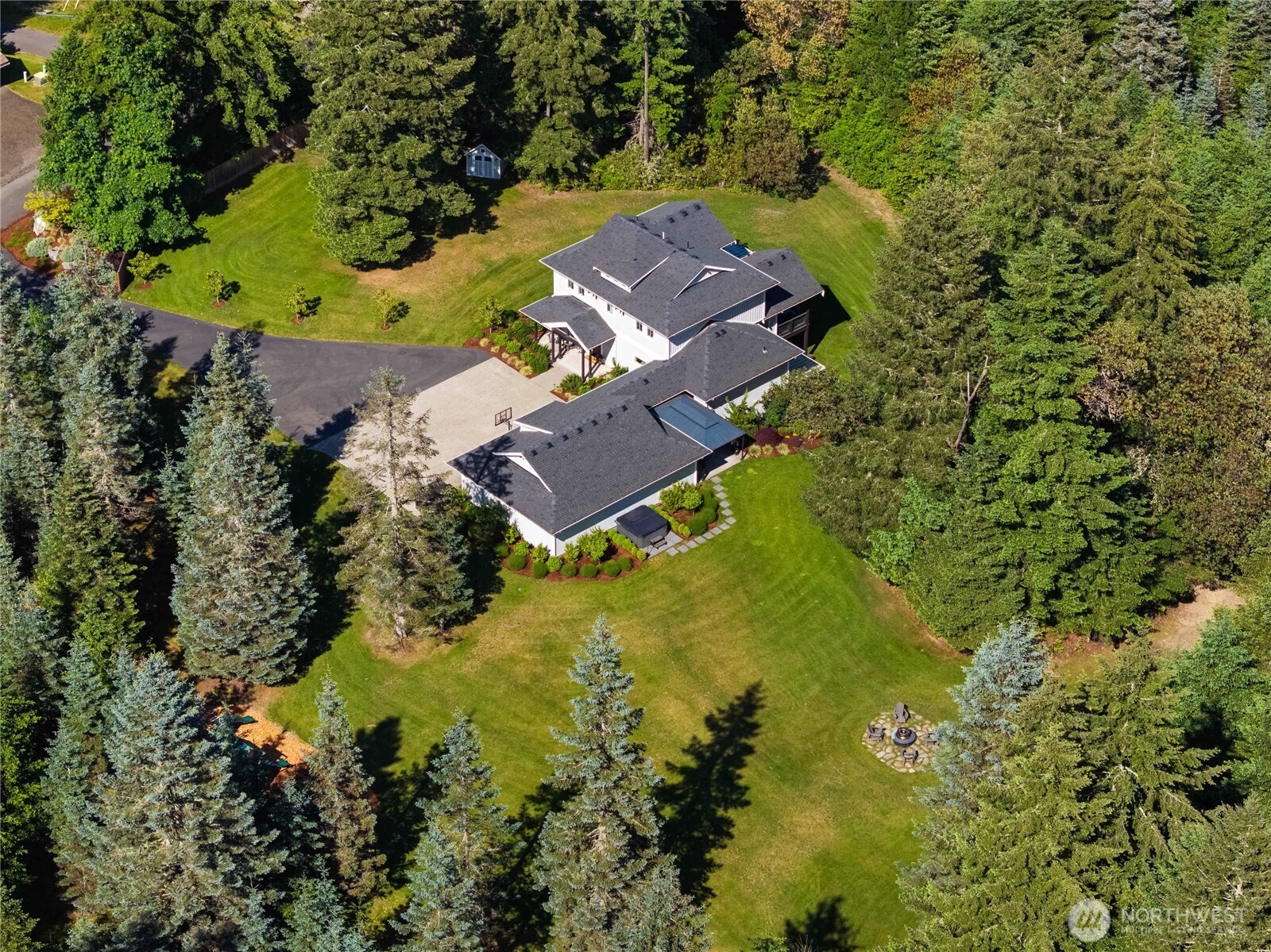 5314 69th Street Property Photo 2