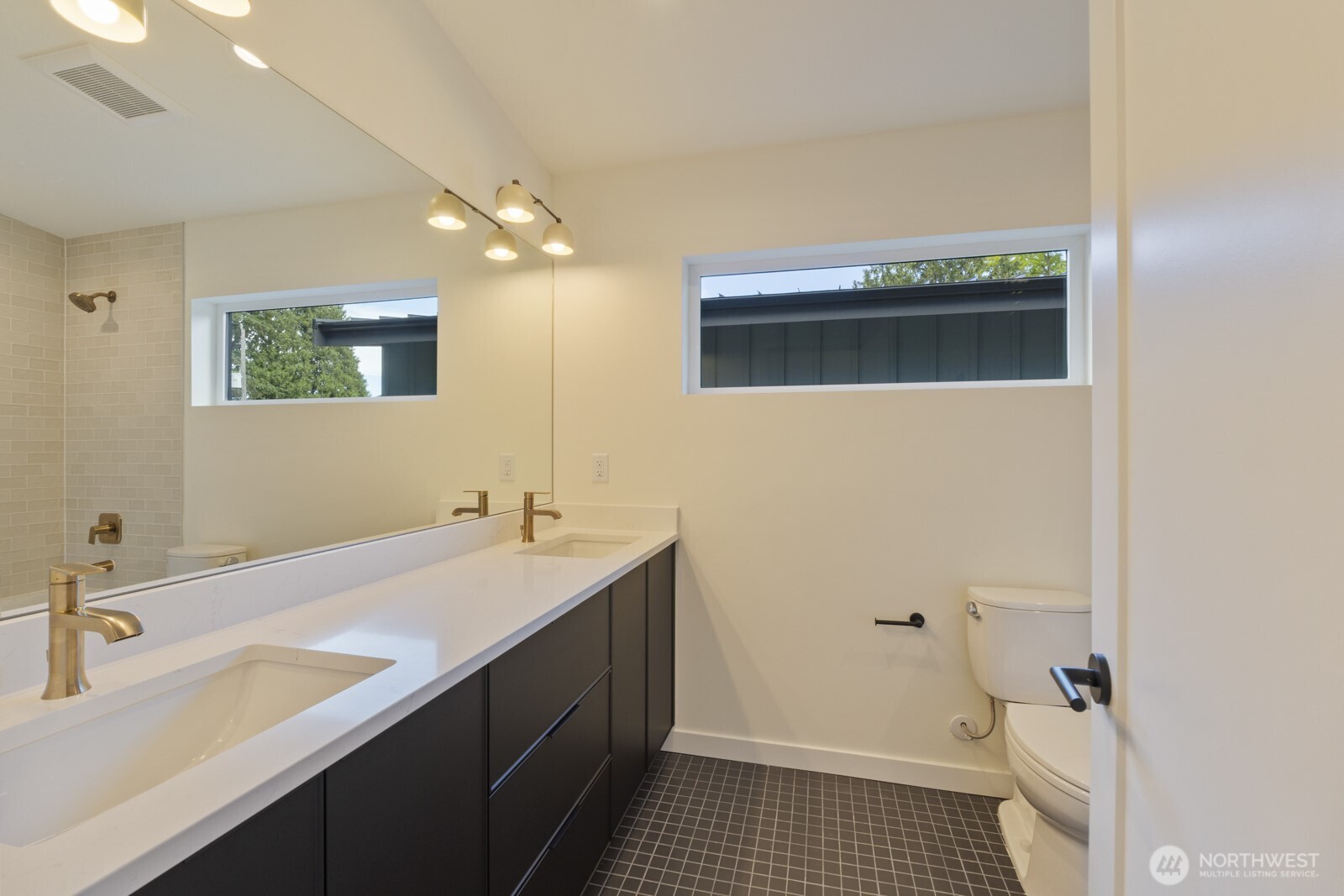 817 Ne 100th Street Property Photo 18