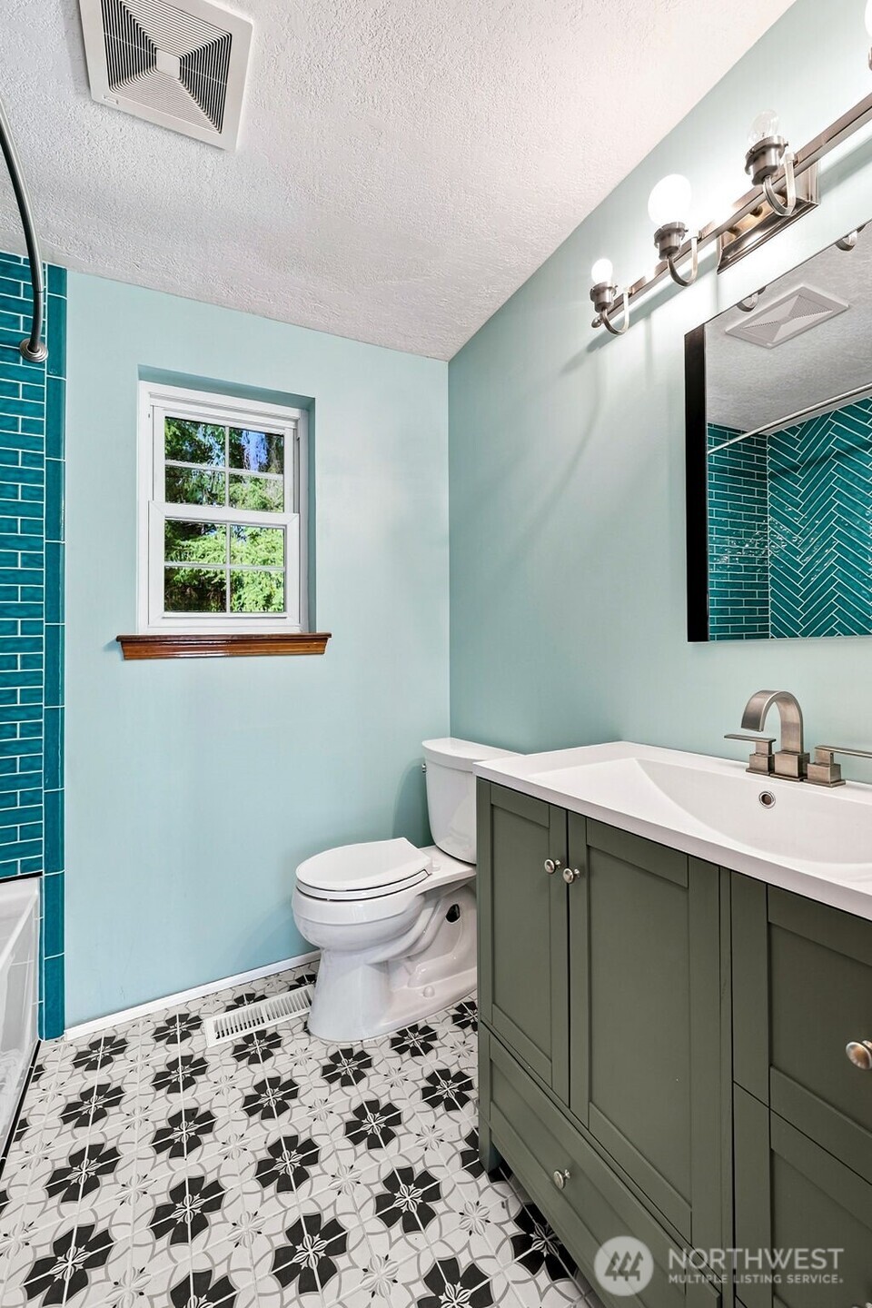 4048 Oxford Loop Property Photo 18