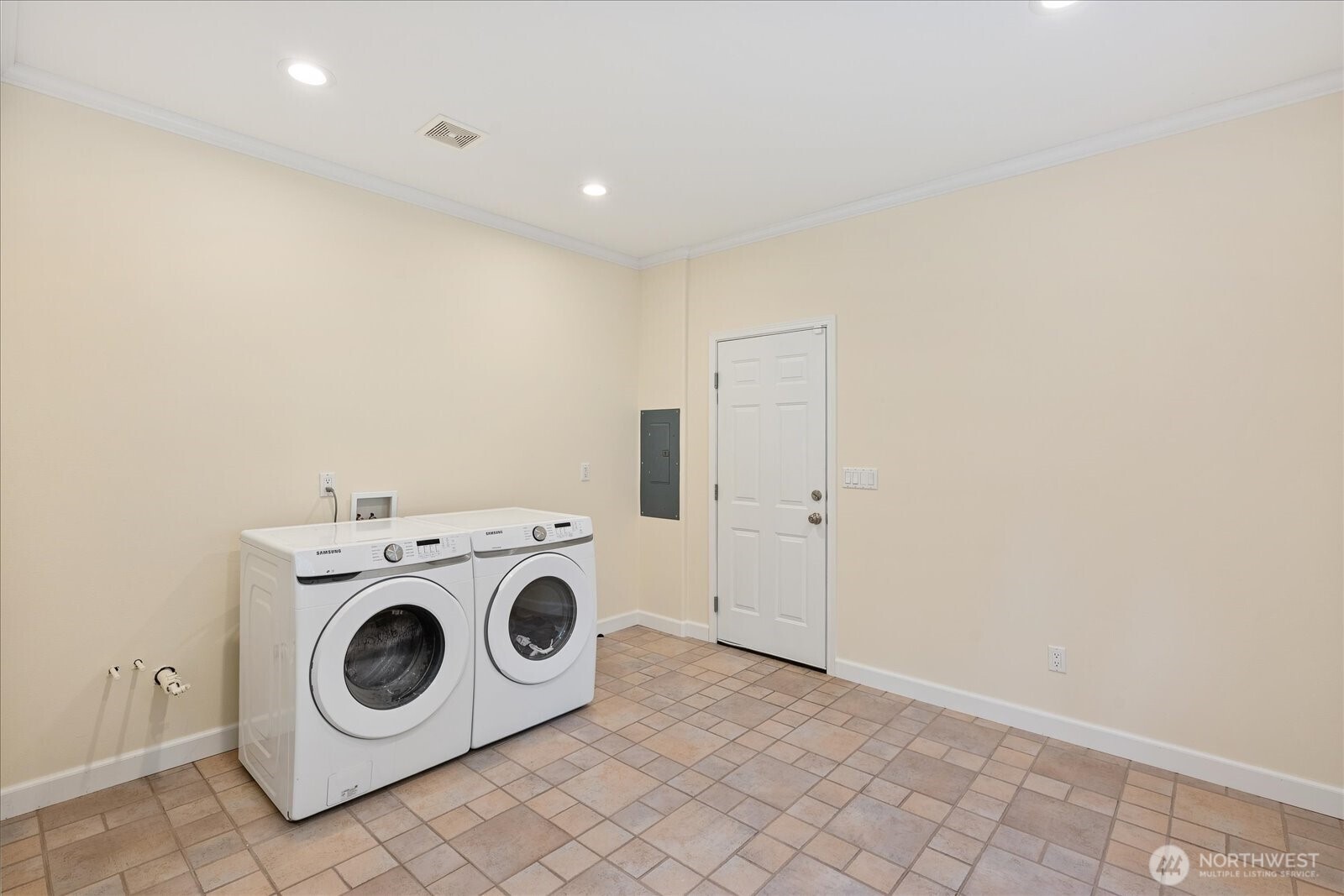 21810 57th Avenue Property Photo 22