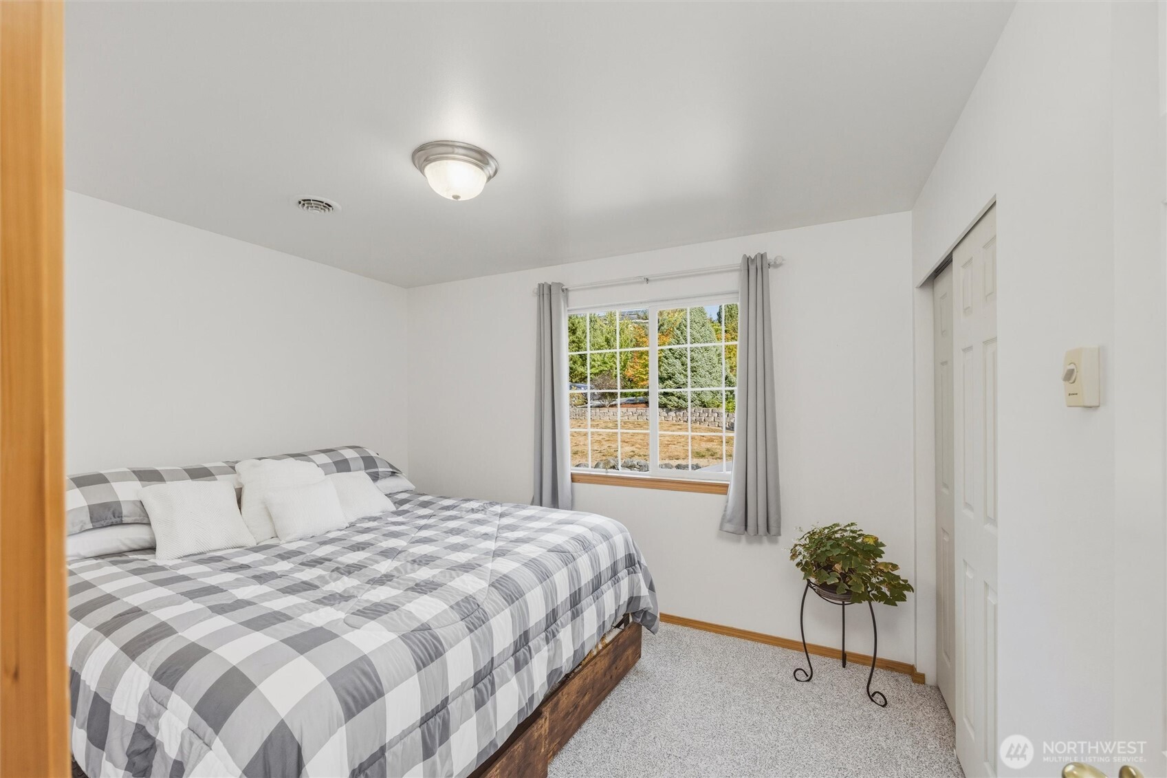 17010 Trout Drive Property Photo 11