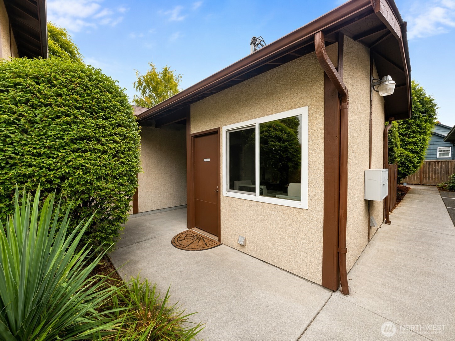 408 2nd Street Property Photo 12