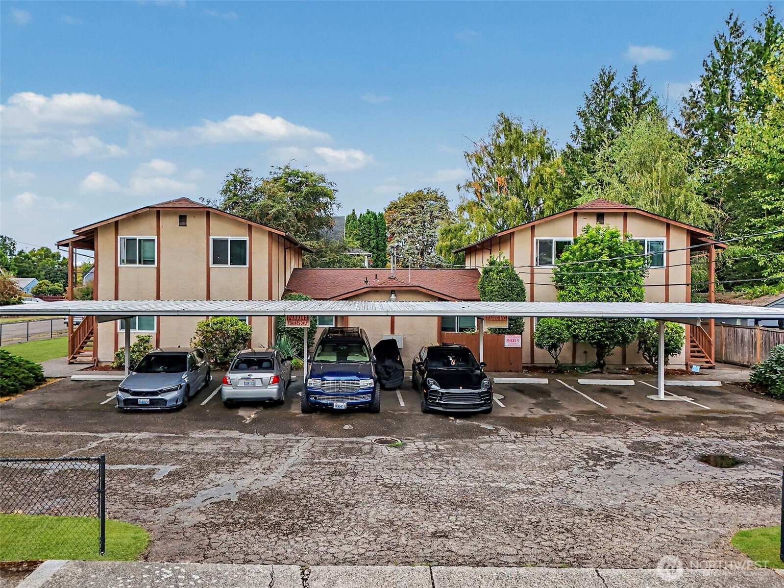 408 2nd Street Property Photo 13